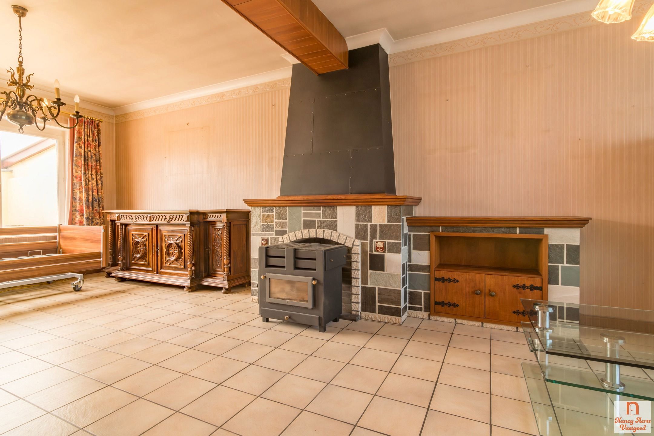 Charmante woning met grote tuin en renovatiemogelijkheden foto 9