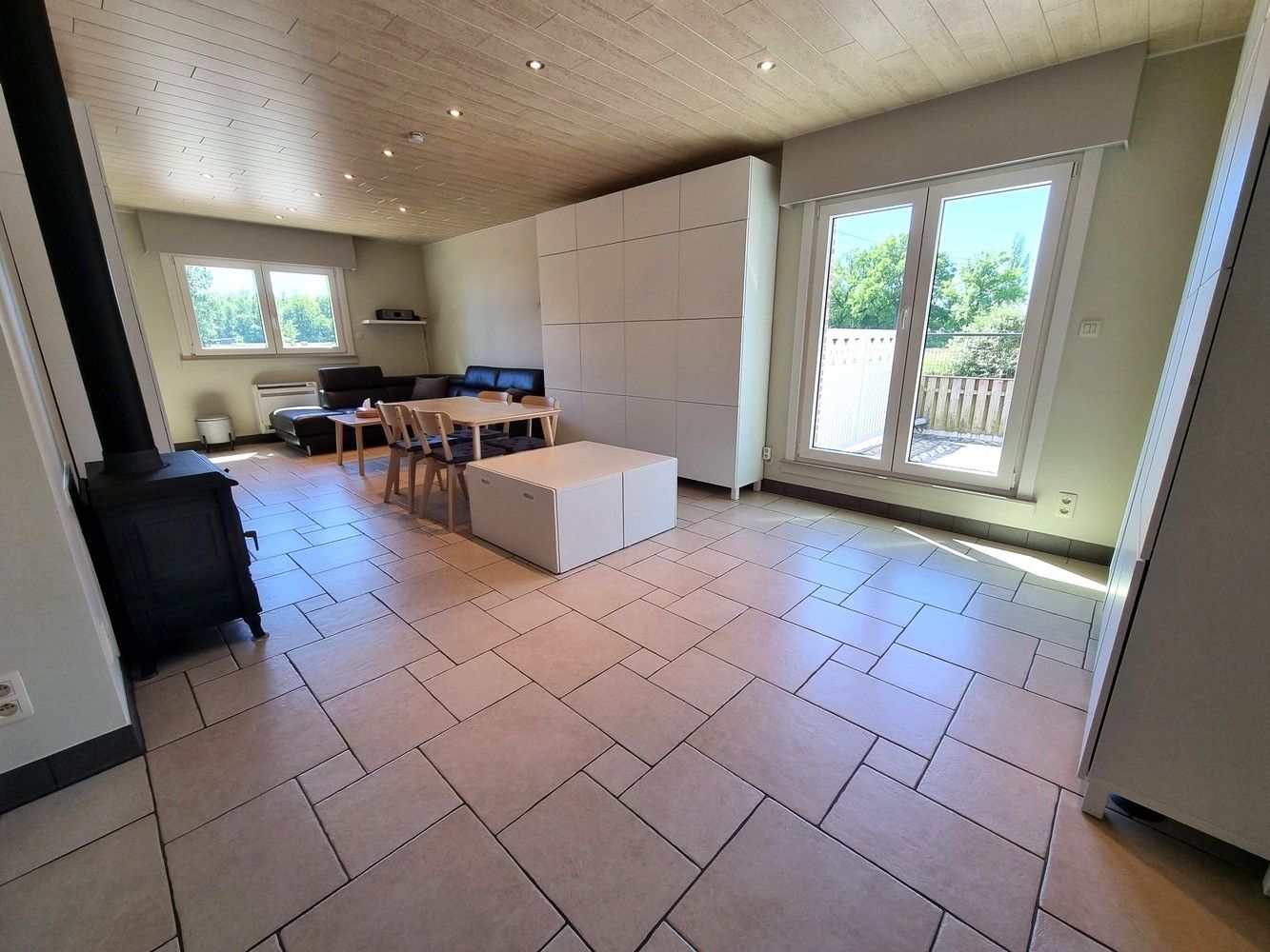 Vernieuwde woning, zeer rustig gelegen met 3 slaapkamers.  Extra kamers mogelijk dankzij de ruime zolder. foto 5