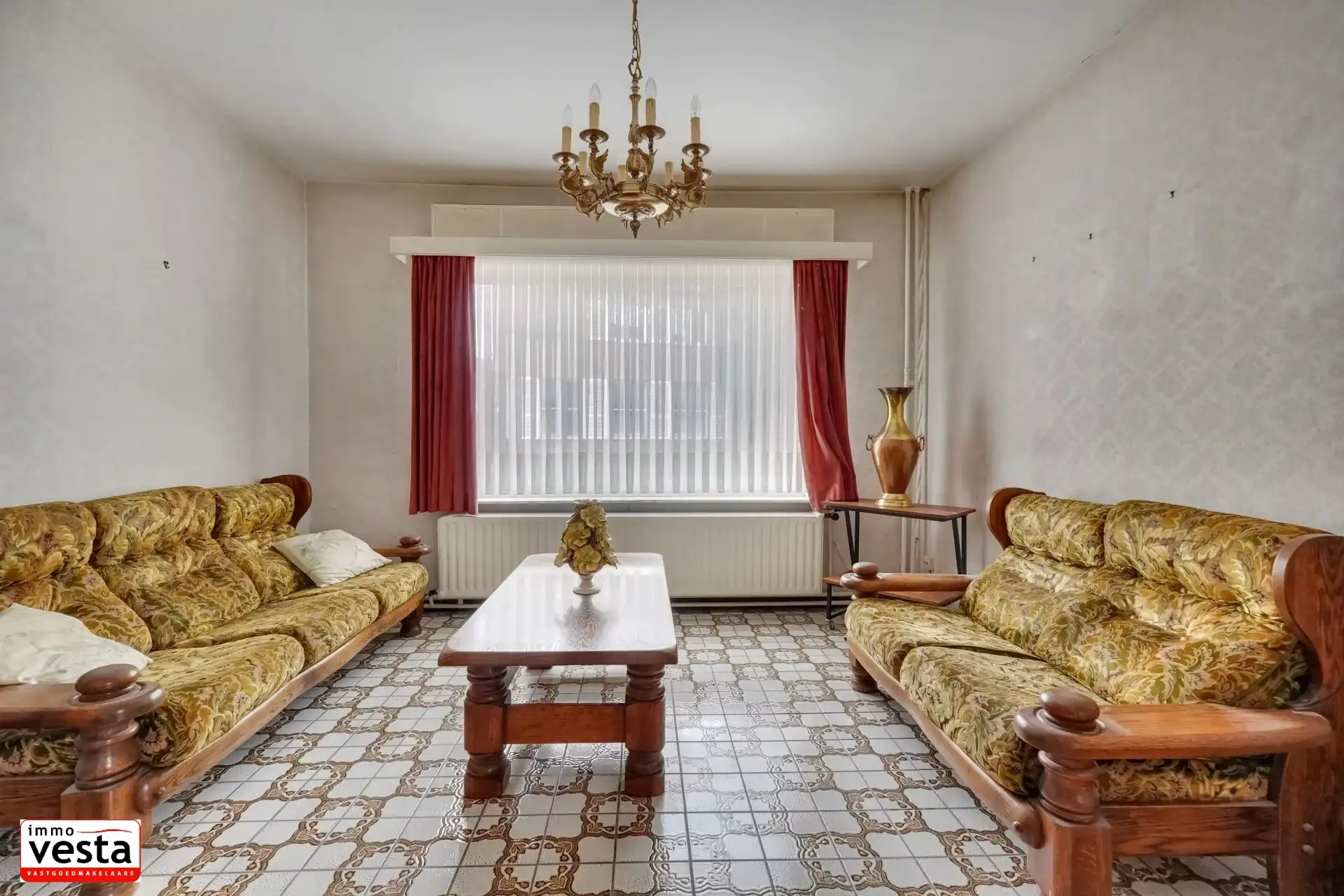 Ruime, centraal gelegen woning met renovatiepotentieel foto 5