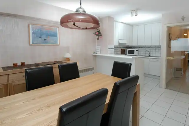 APPARTEMENT MET TWEE SLAAPKAMERS EN SLAAPHOEK OP DE ZEEDIJK foto 3