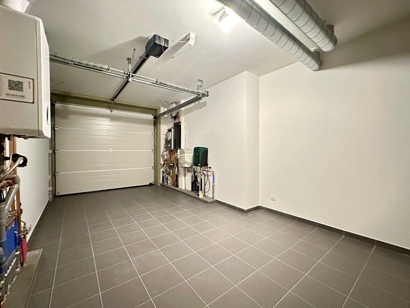 Nieuwbouwwoning in rustige woonwijk foto 7