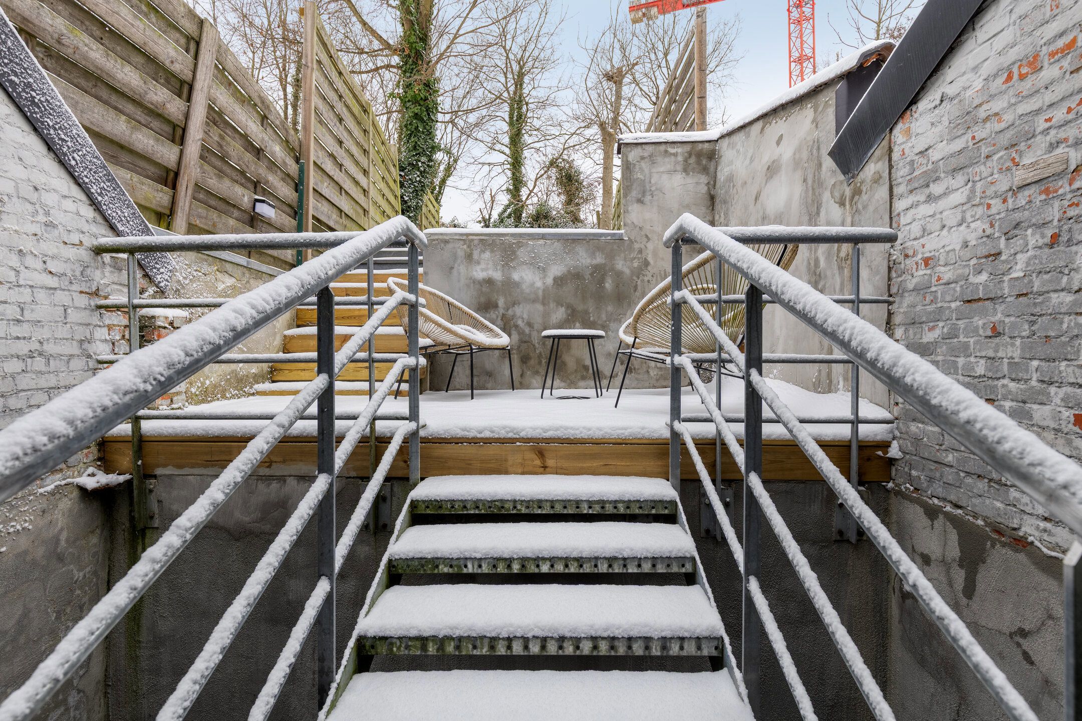 Instapklaar triplex appartement met terras en tuin foto 11