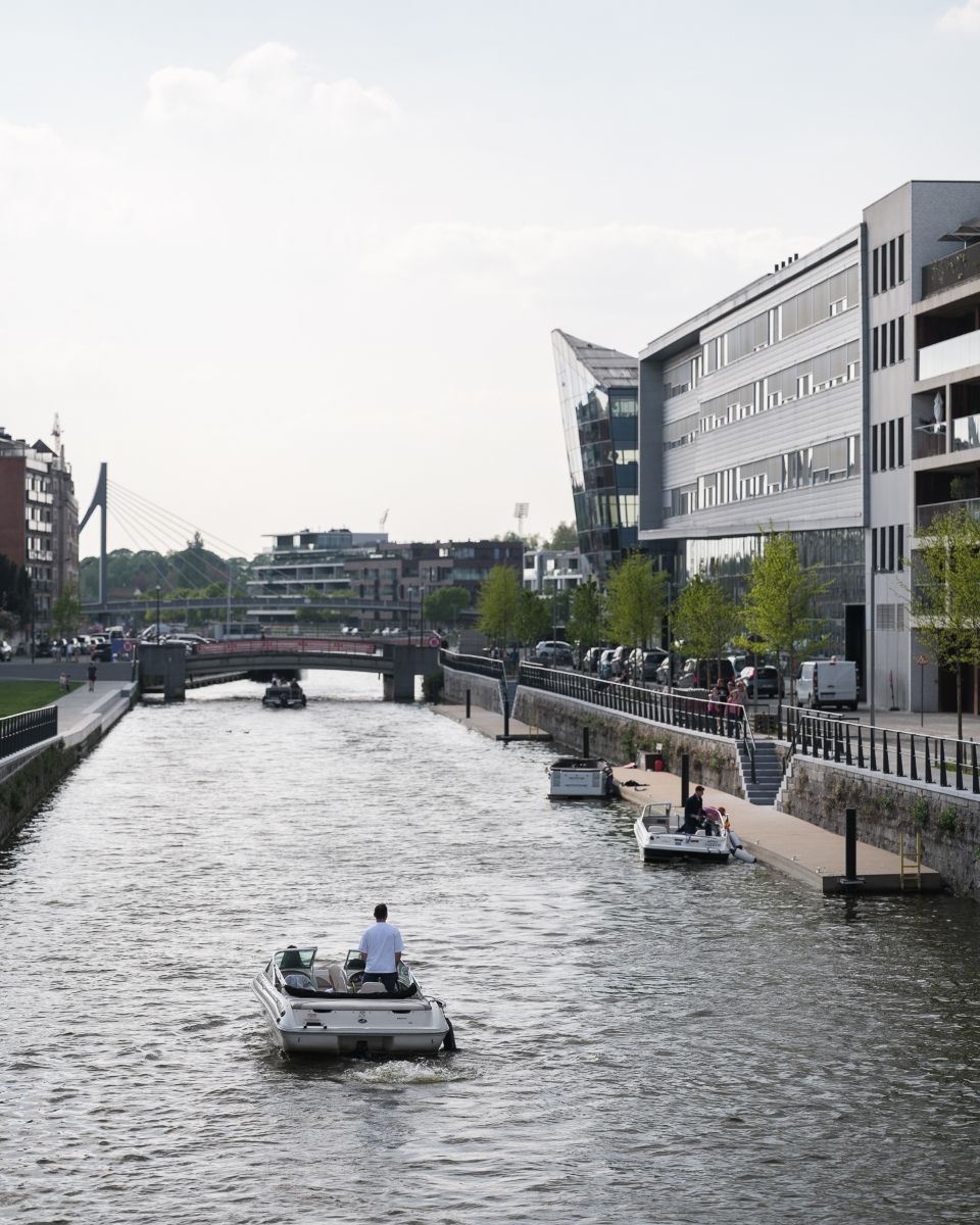 Gerenoveerd 2slpk-appartement hartje Kortrijk foto 23