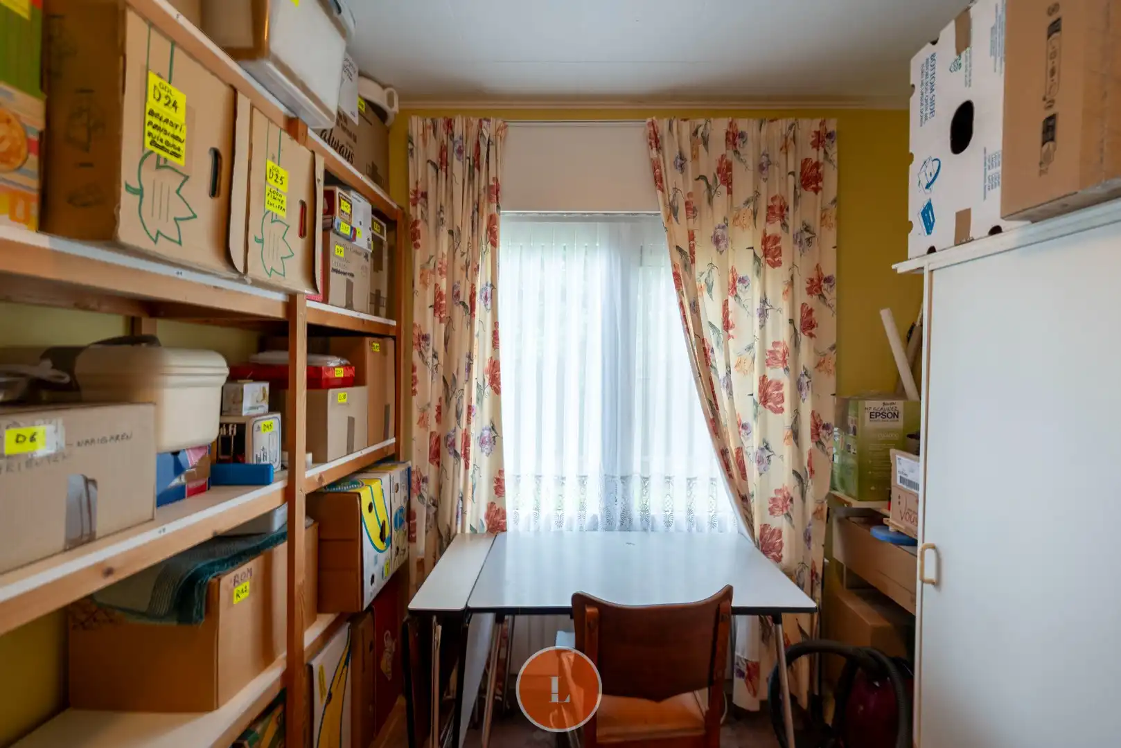 Te koop bungalow met 4 slaapkamers en ruime garage in rustige buurt foto 13