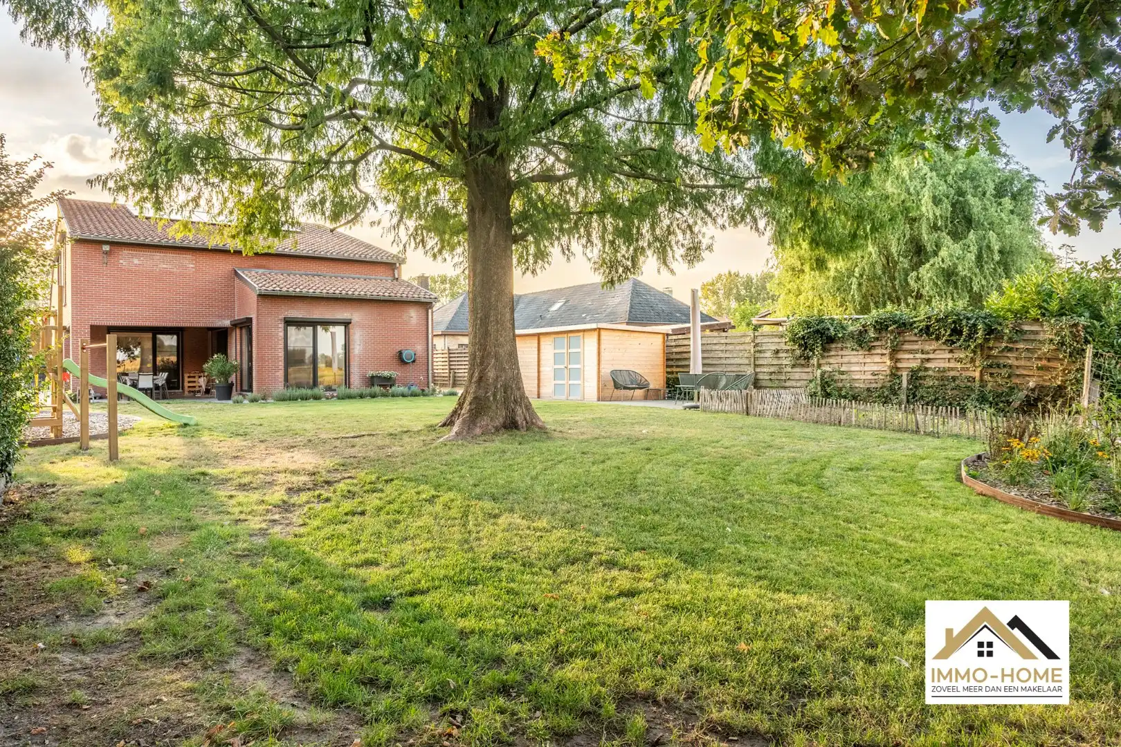 Volledig gerenoveerde woning met agrarisch uitzicht! foto 7