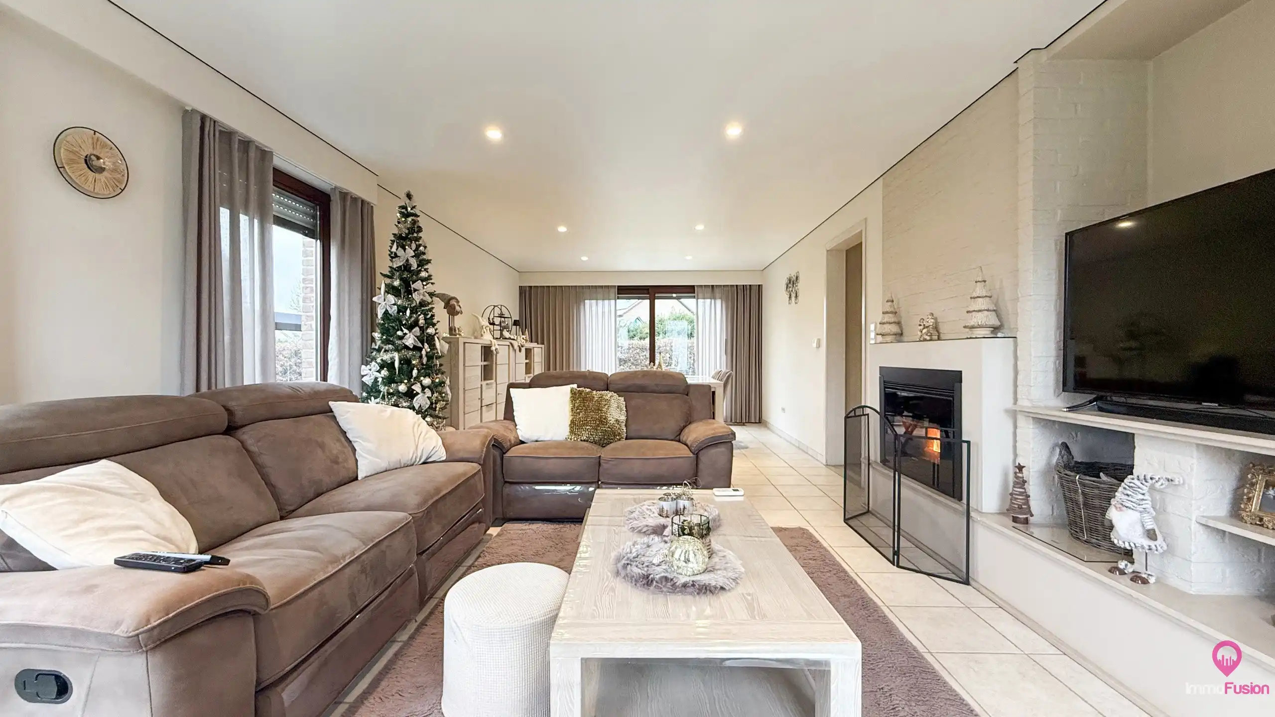 Instapklare woning met 4 slpks, inpandige garage + kelder!  foto 4