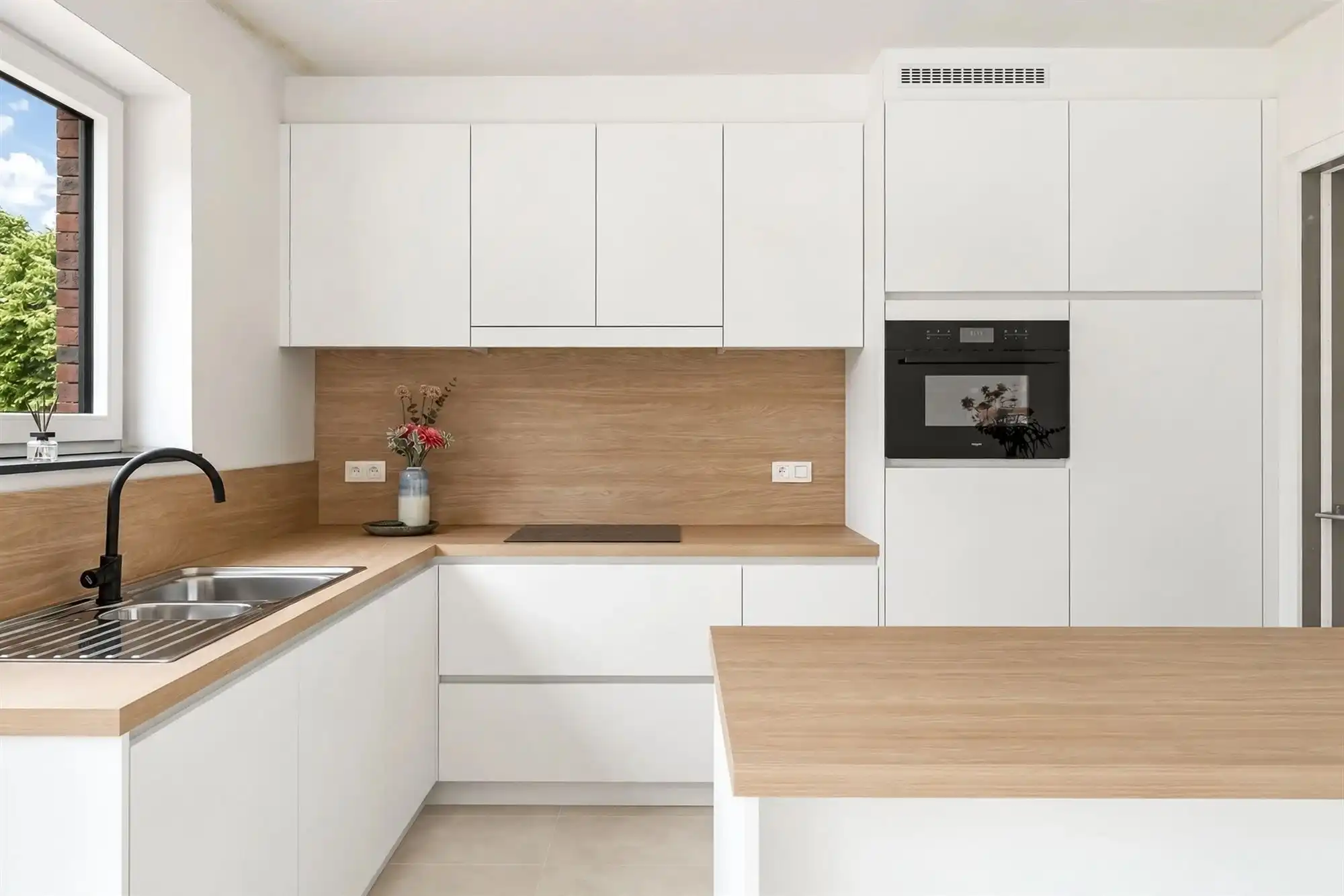 VOLLEDIG AFGEWERKTE NIEUWBOUWWONING TEGEN NATUURGEBIED! foto 3