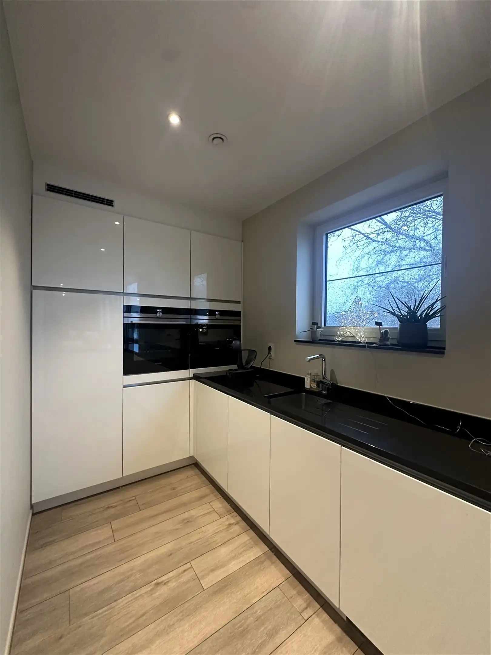 Gemengd gebouw met ruime loft appartement en loods van 400 m² te lokeren. foto 13