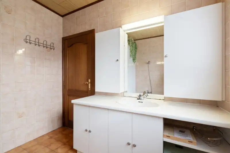 --- NIEUW --- Op te frissen ruime landelijke woning te Drongen! foto 14