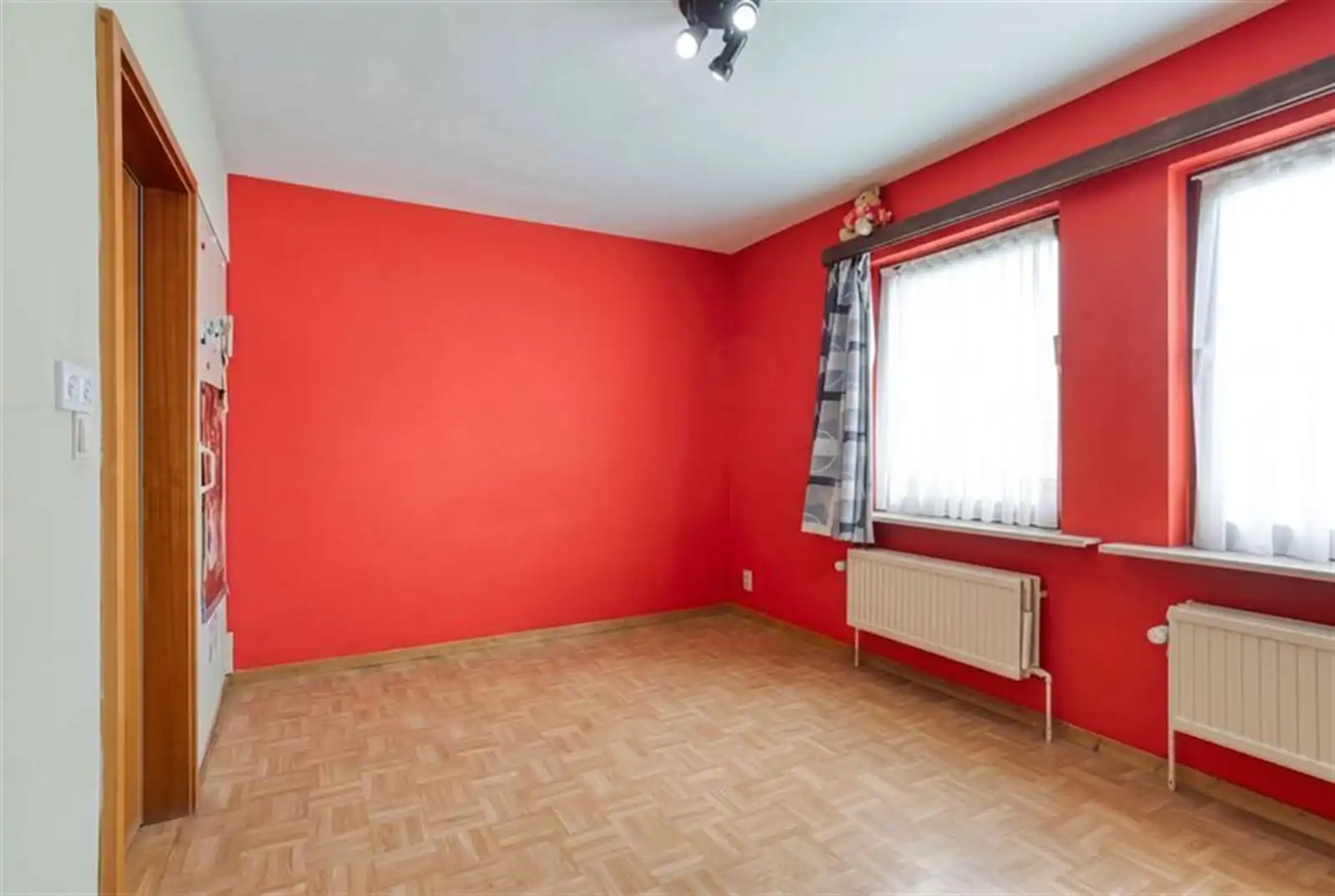 Woning te koop met 3 slaapkamers en ruime zolder foto 22