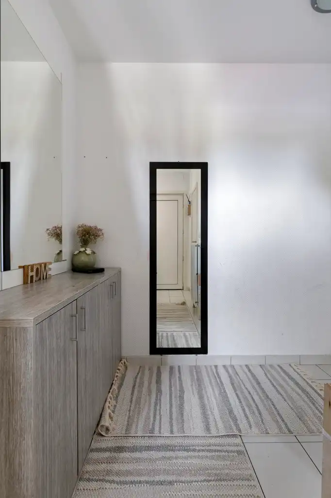 Ruime viergevelwoning met vier slaapkamers in Zellik foto 2