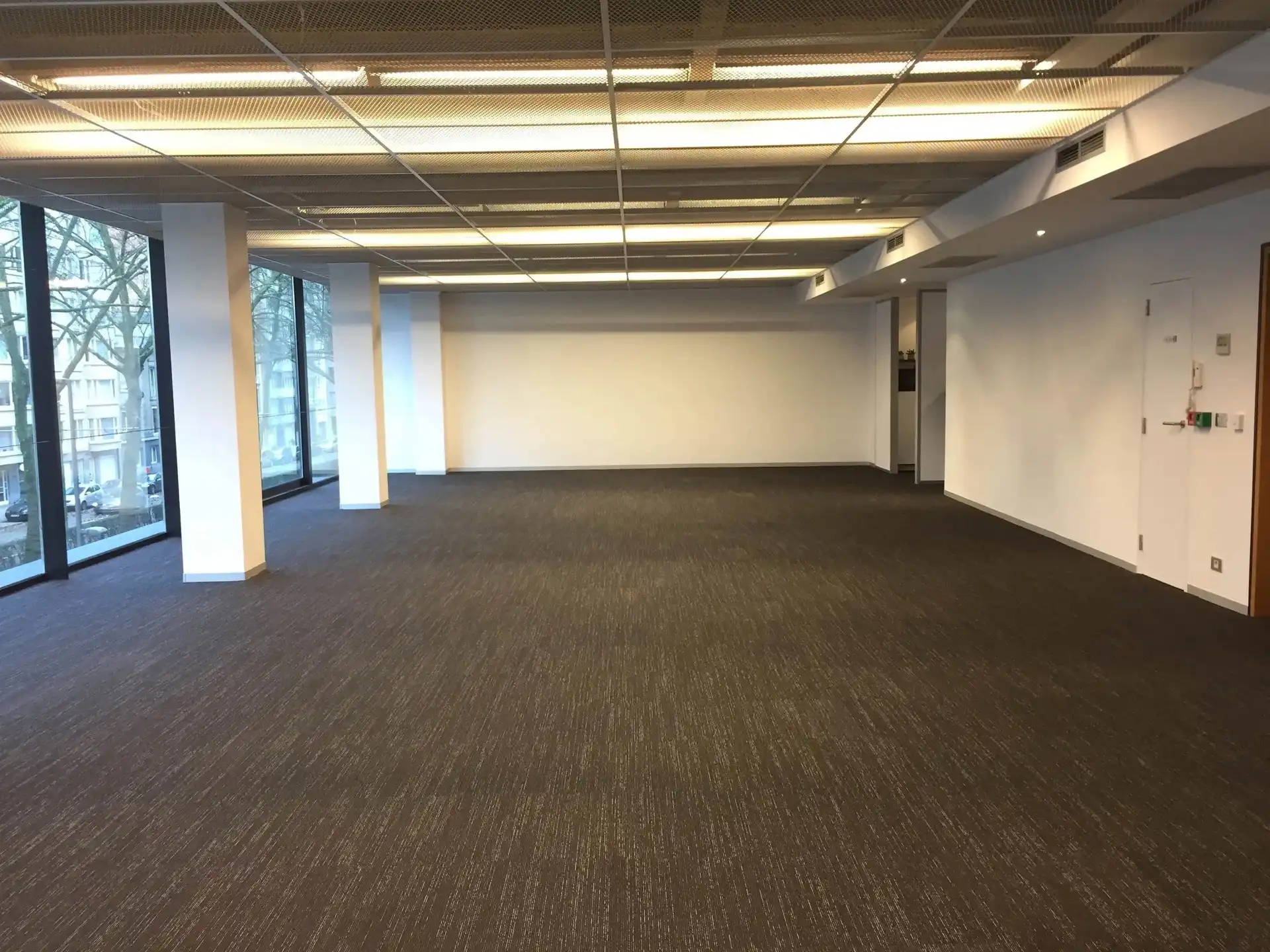 Moderne en Strategisch Gelegen Kantoorruimtes in Antwerpen&nbsp; foto 5