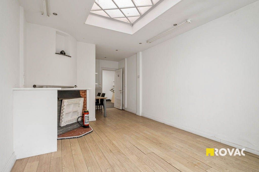 Te renoveren handelspand met woonst in hartje Izegem foto 14