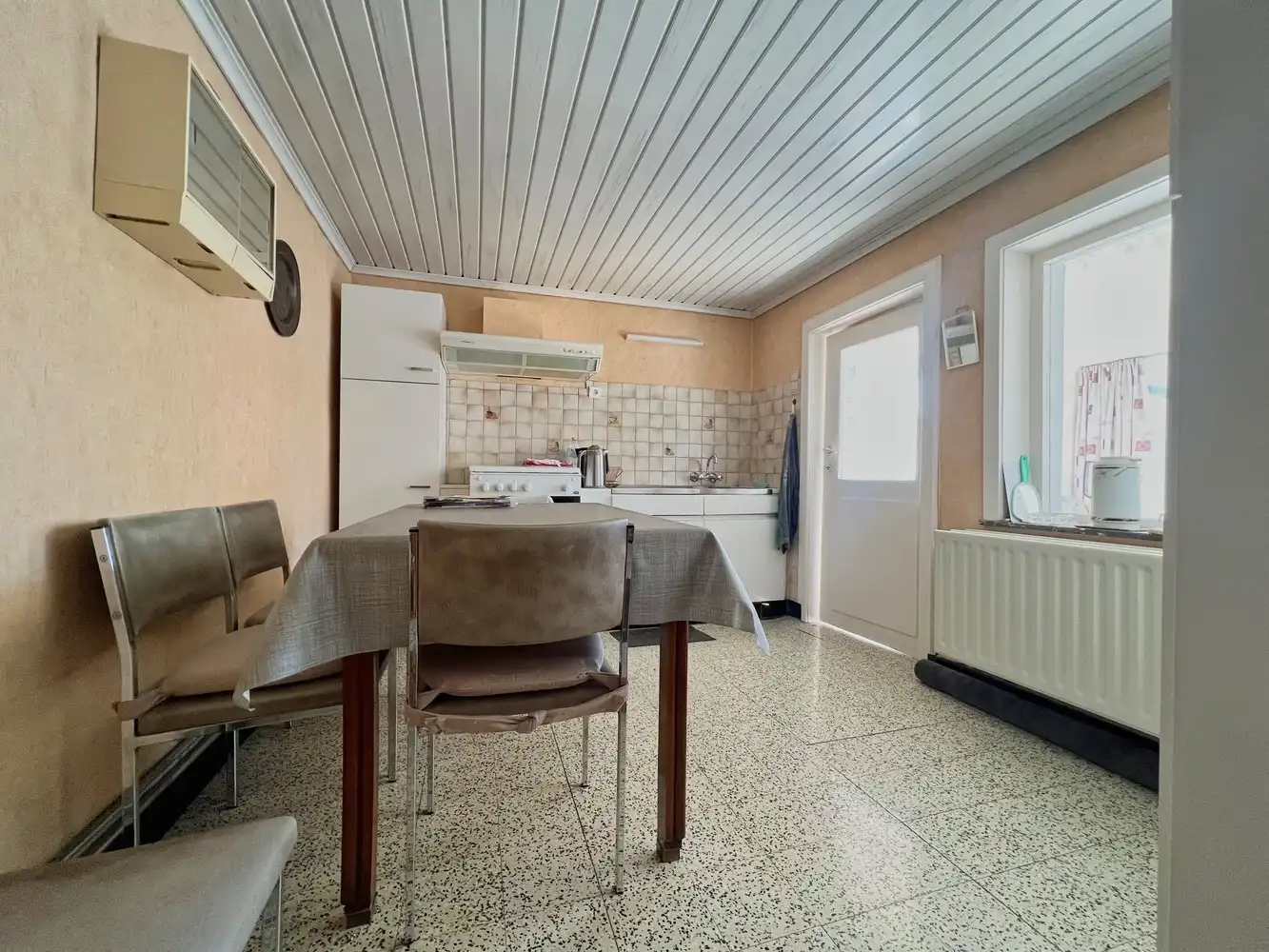 Landelijke woning op uniek perceel van ca. 1550 m² foto 5