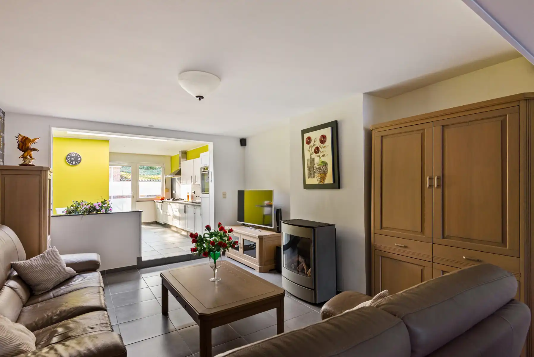 Instapklaar rijhuis met 2 slpk, terras en potentieel in Rumst foto 8