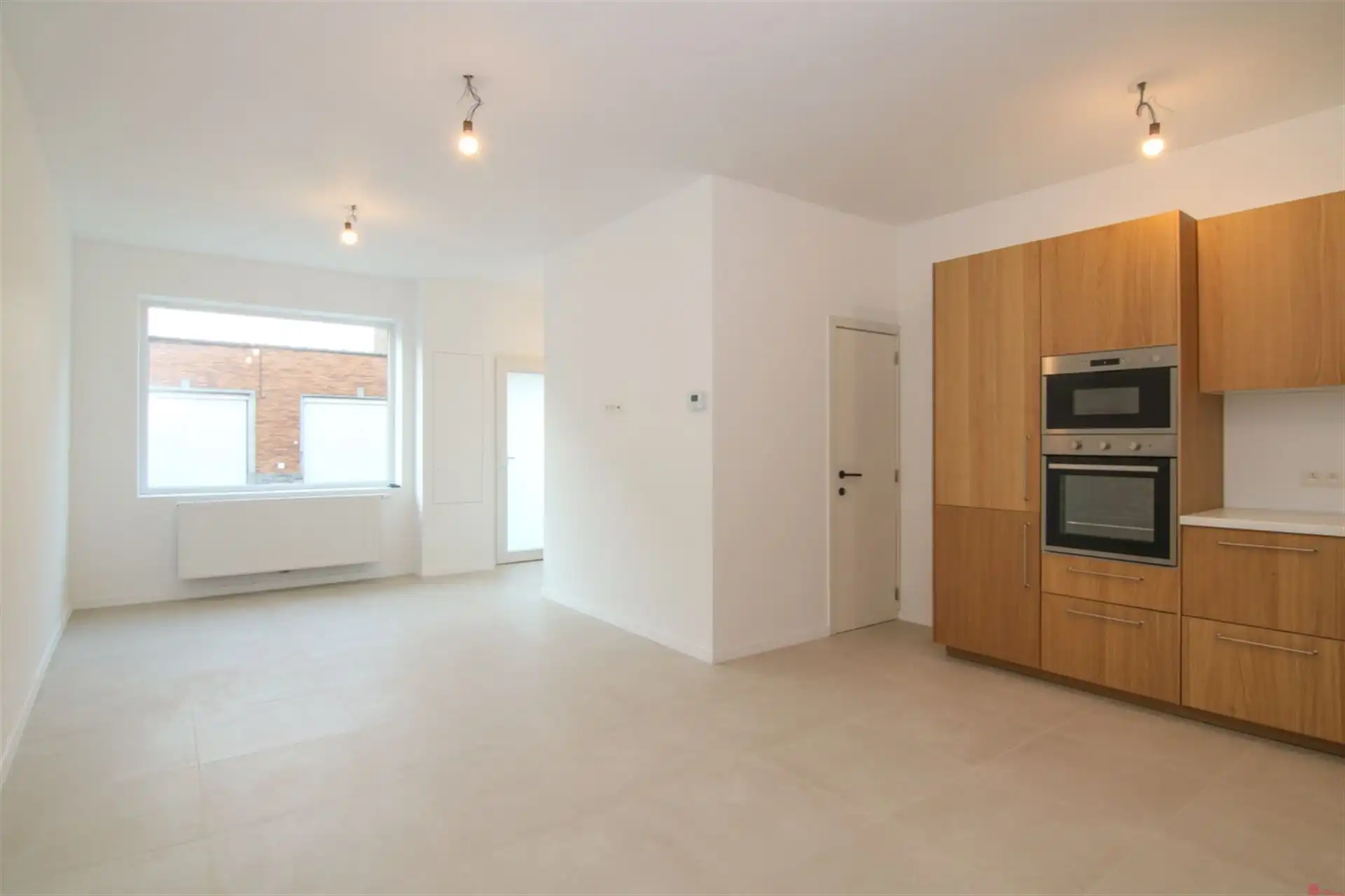 Mooi vernieuwde woning op Pius-X foto 8