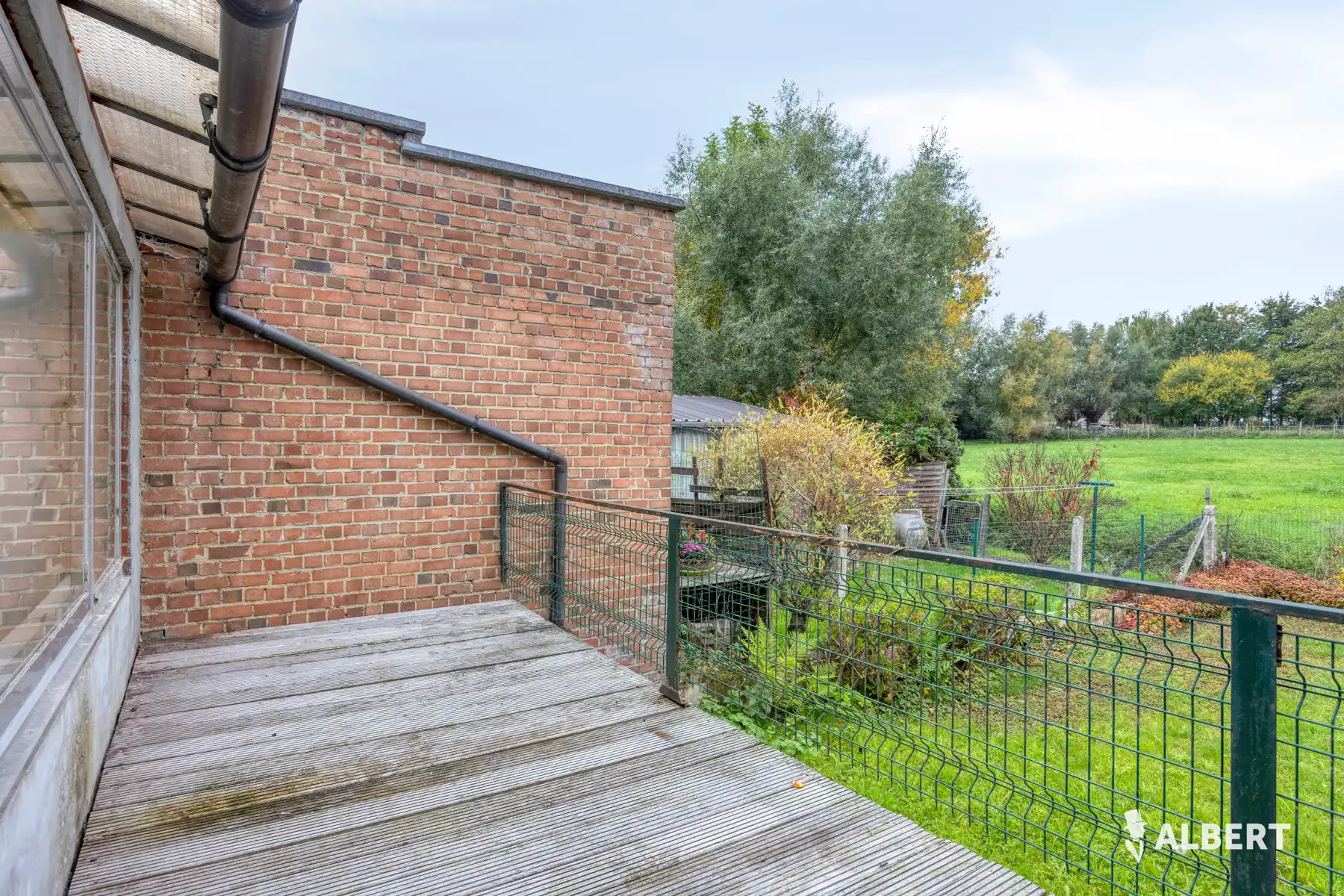 Charmante op te frissen woning met weidezicht foto 14