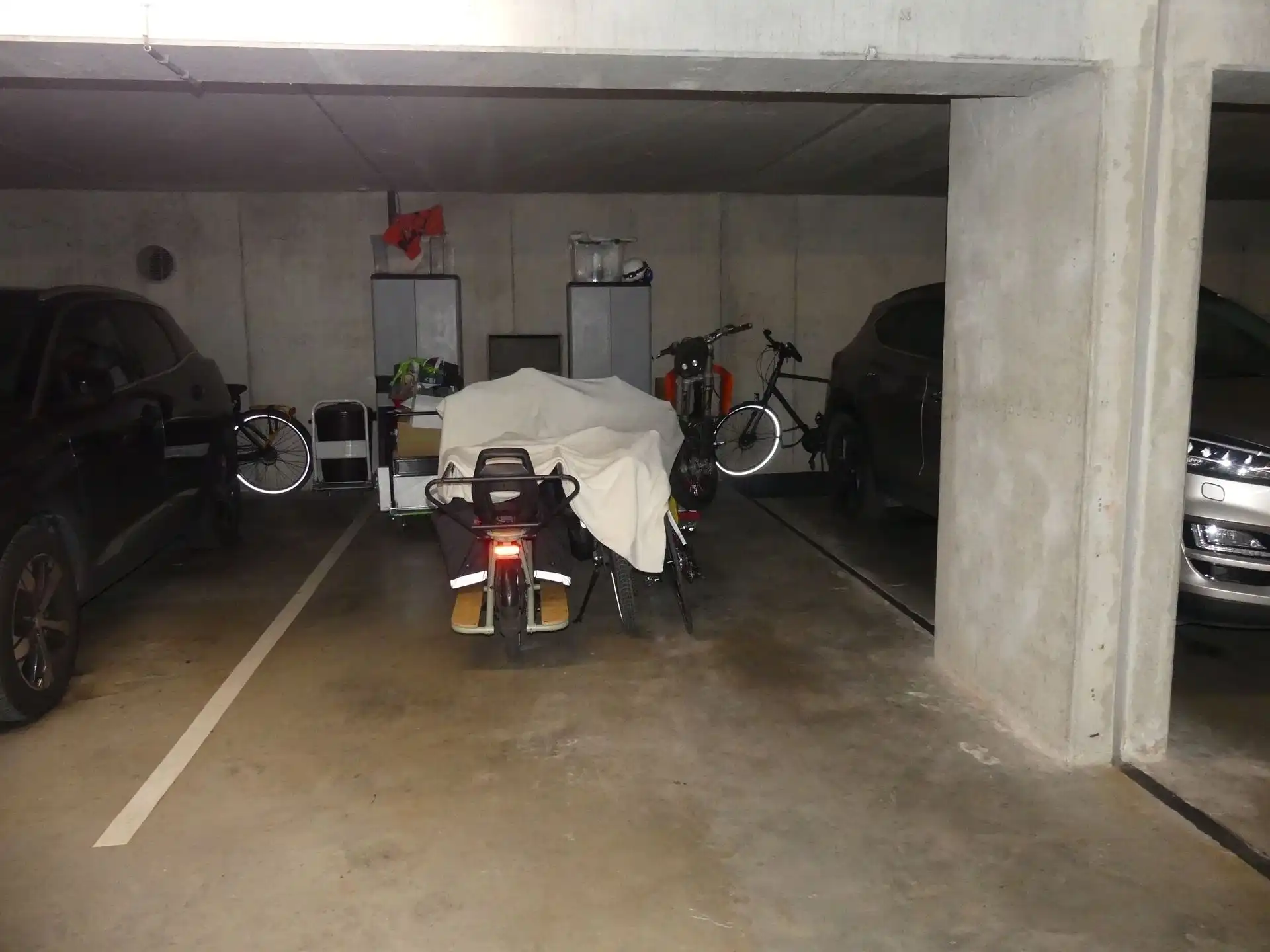 Instapklaar gelijkvloers appartement met zonnige tuin en uniek zicht op het water! foto 9