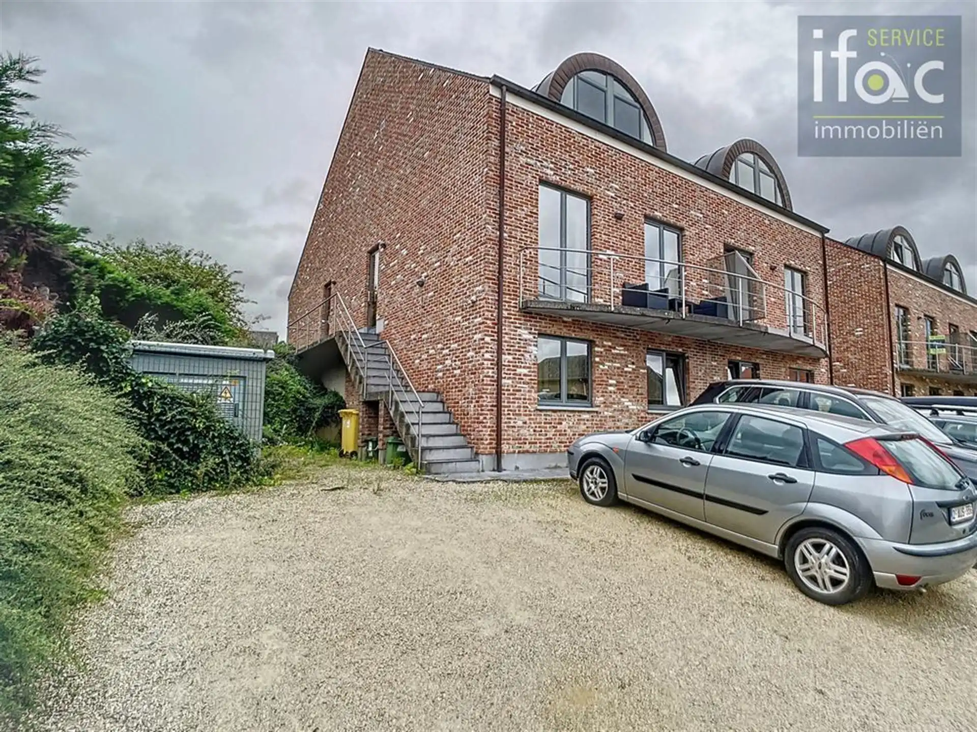 Mooie stapelwoning met tuin foto 14