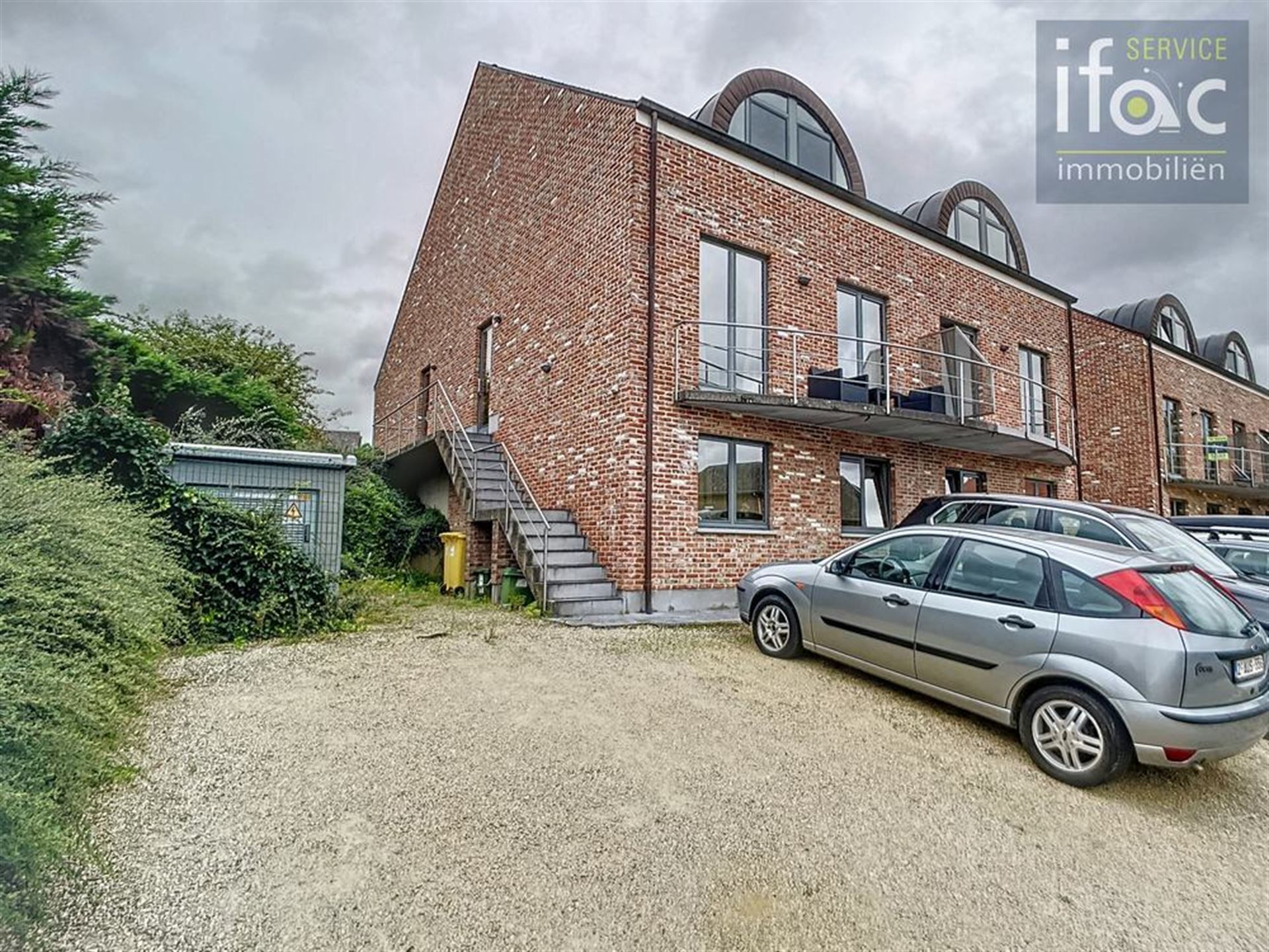 Mooie stapelwoning met tuin foto 14