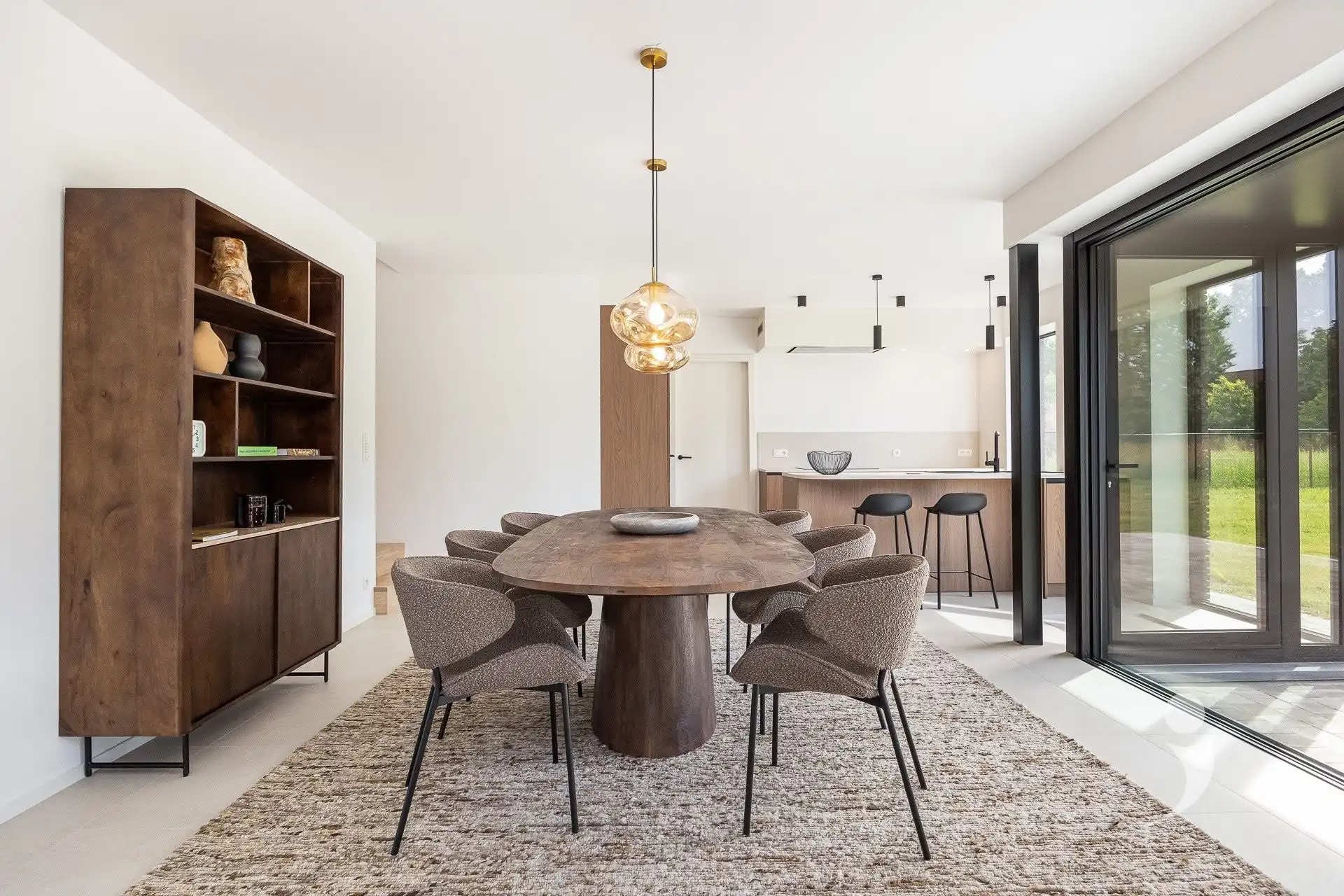 Ruime nieuwbouwwoning met prachtige tuin! foto 10
