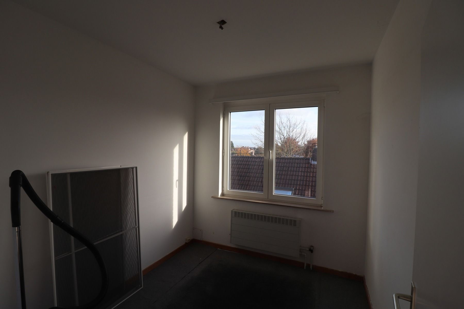 Dakappartement met 2 slaapkamers en garage in Beerse. foto 10