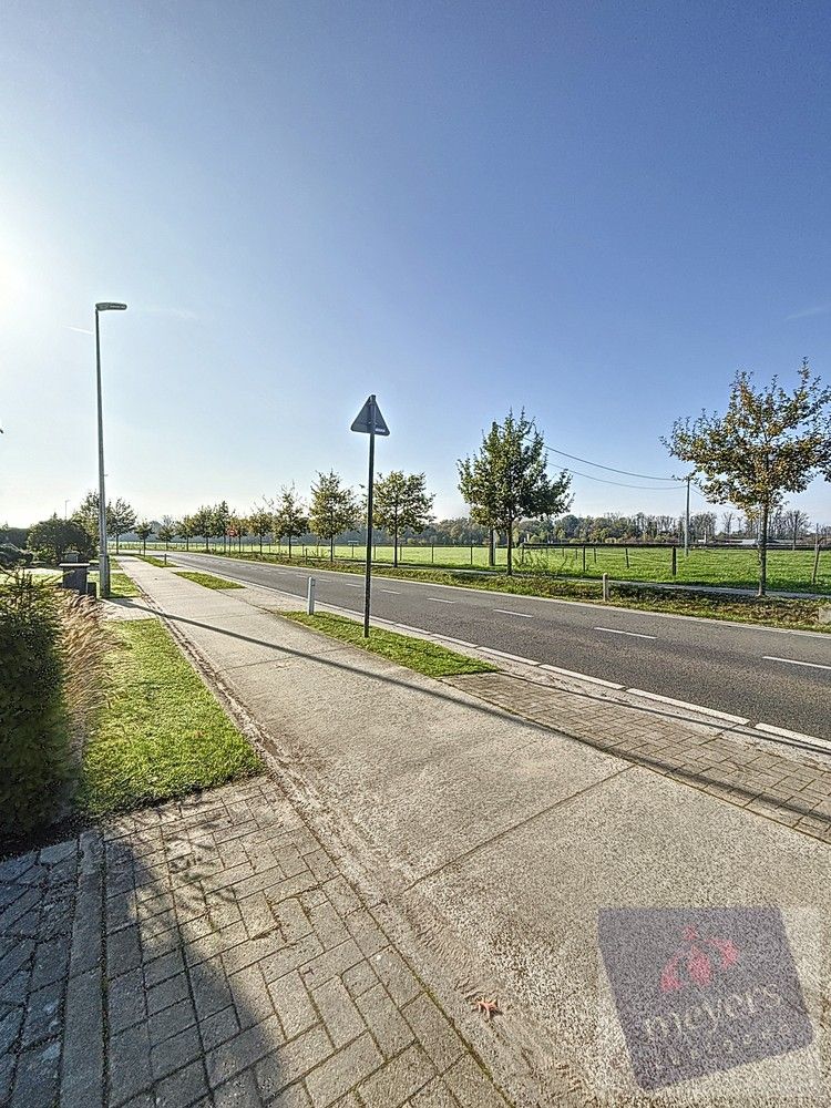 Instapklare gezinswoning met praktijkruimte op toplocatie in Hasselt foto 3