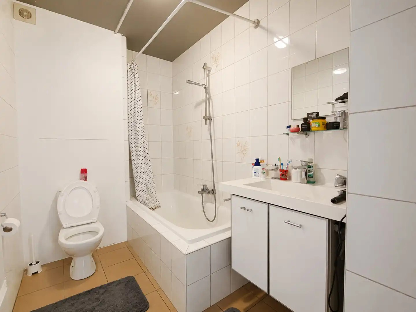 Gelijkvloers appartement met twee slaapkamers en autostaanplaats in Lokeren foto 4