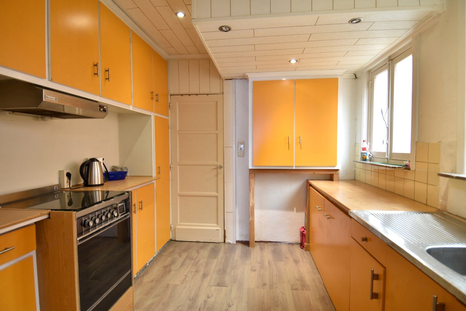 Instapklare woning met 3 slaapkamers en mooi stukje tuin te koop in Marke foto 7