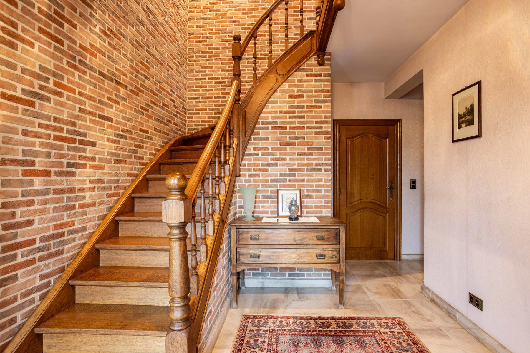 Solide open bebouwing op gunstige ligging. foto 18