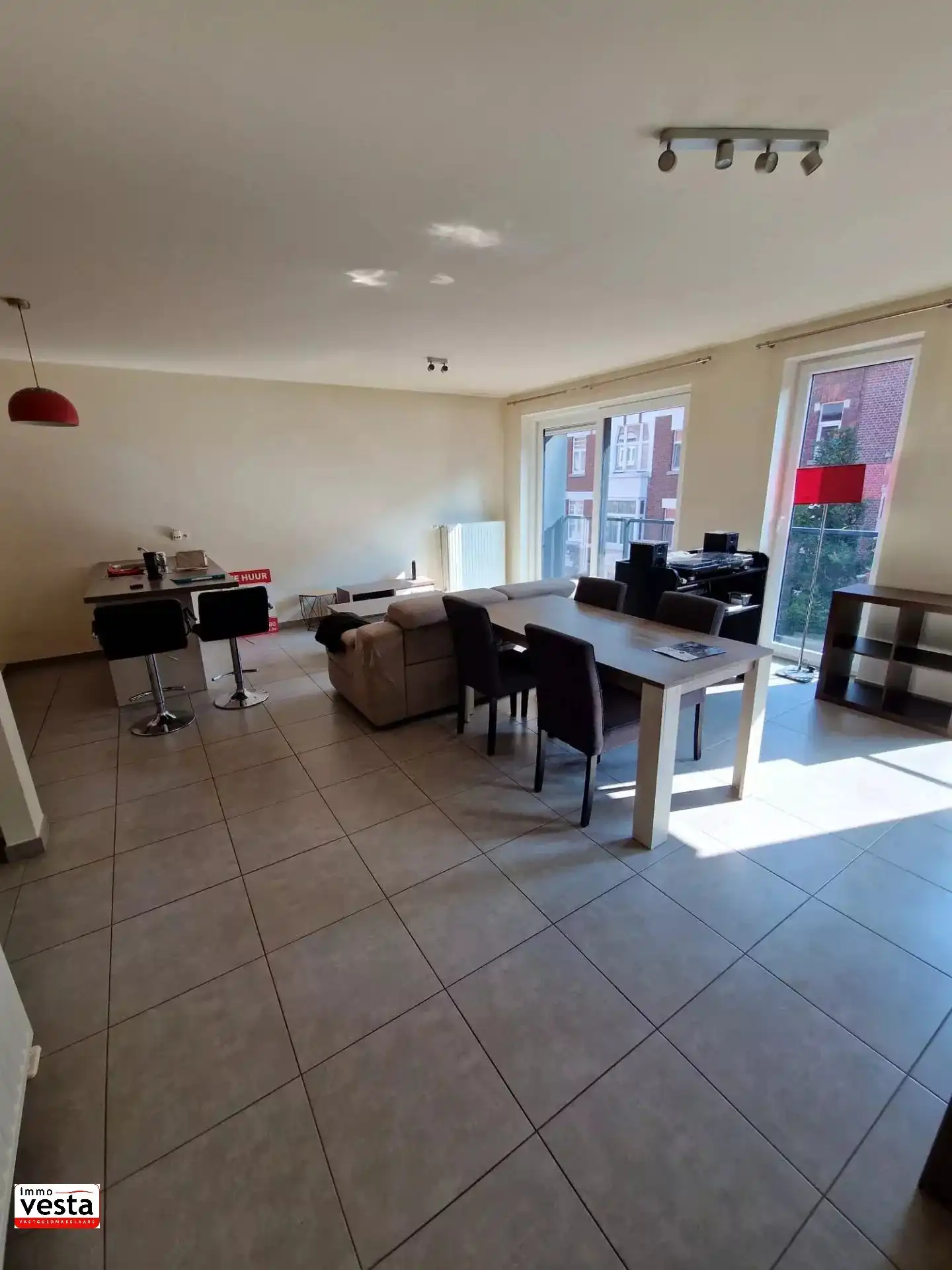 Eénslaapkamer appartement in centrum Sint-Truiden foto 2