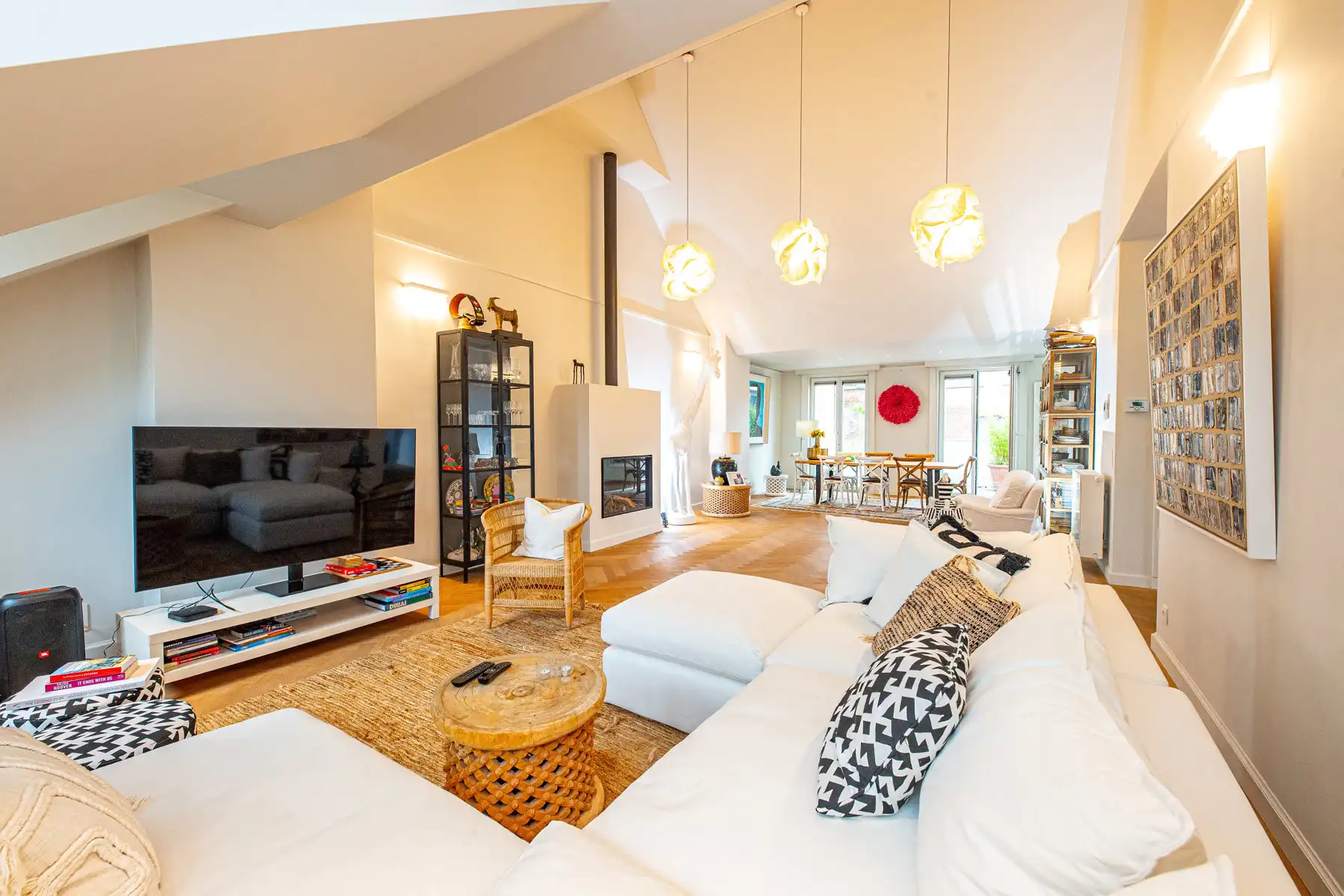 Gerenoveerd, authentiek 3 slpk. app. op toplocatie + terras + P  foto 3