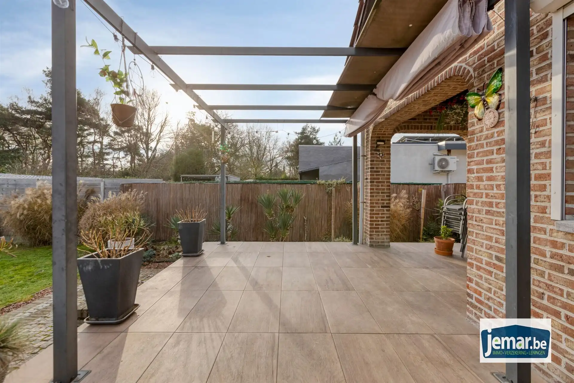 Vrijstaande bungalow woning met 3 slaapkamers en inpandige garage  foto 30