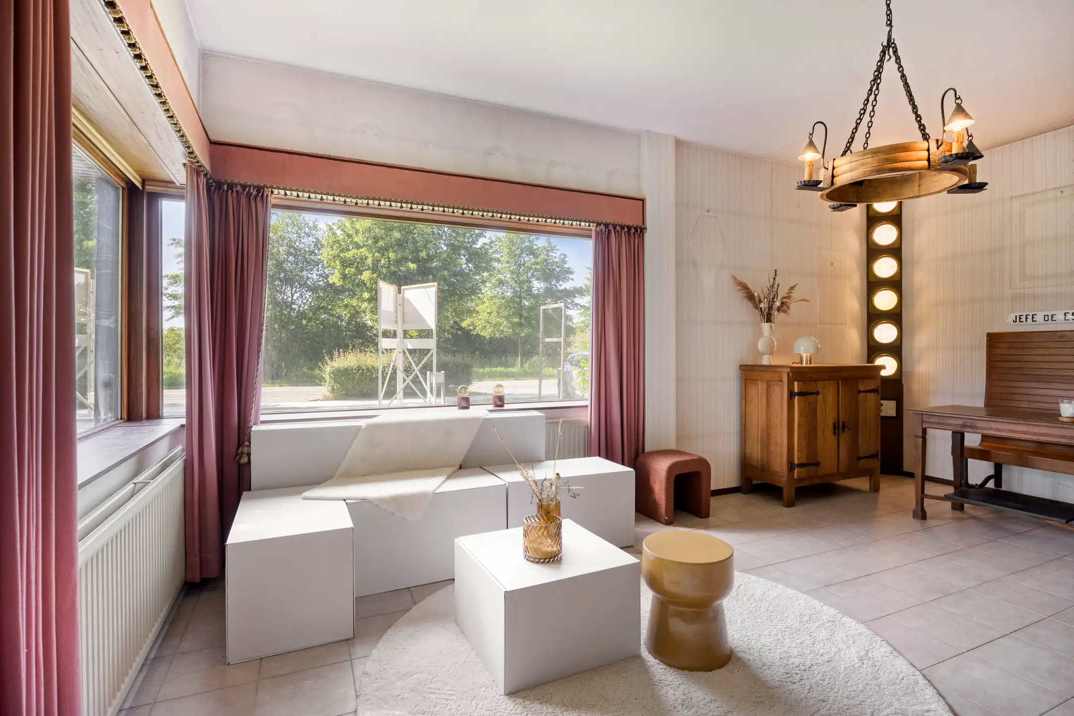 Halfopen woning met ruime garage en uitbreidingspotentieel foto 7