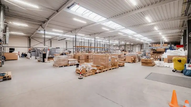 Opslagruimte met kantoren te huur - Willebroek foto 3
