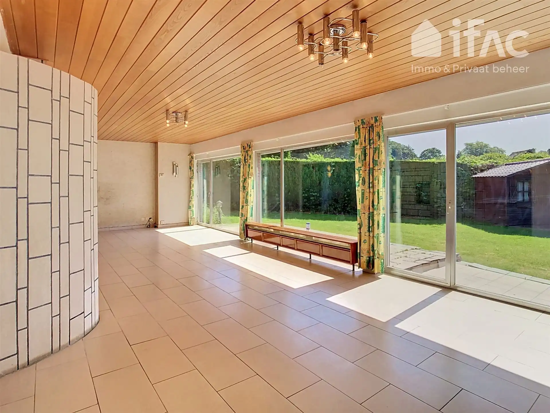 Woning met 4 slaapkamers, garage en tuin foto 6