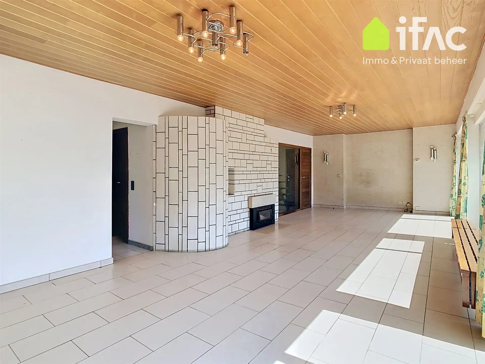 Woning met 4 slaapkamers, garage en tuin foto 6