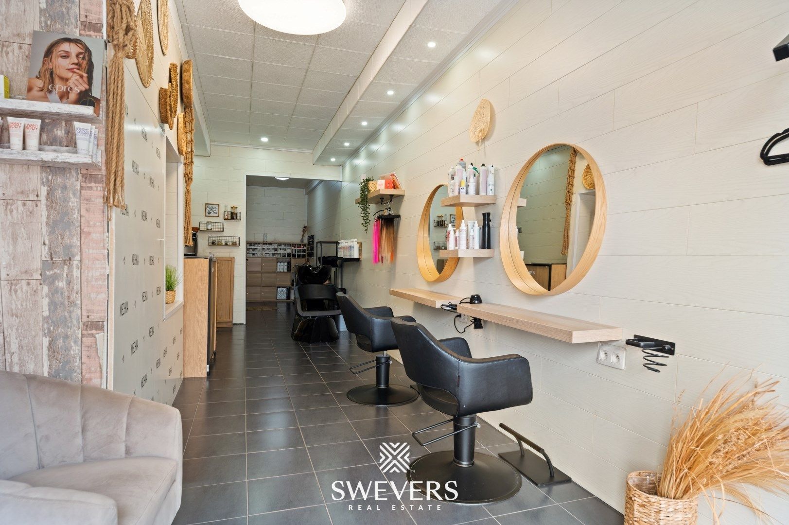 Charmante woning met Handelspand te Leopoldsburg foto 18