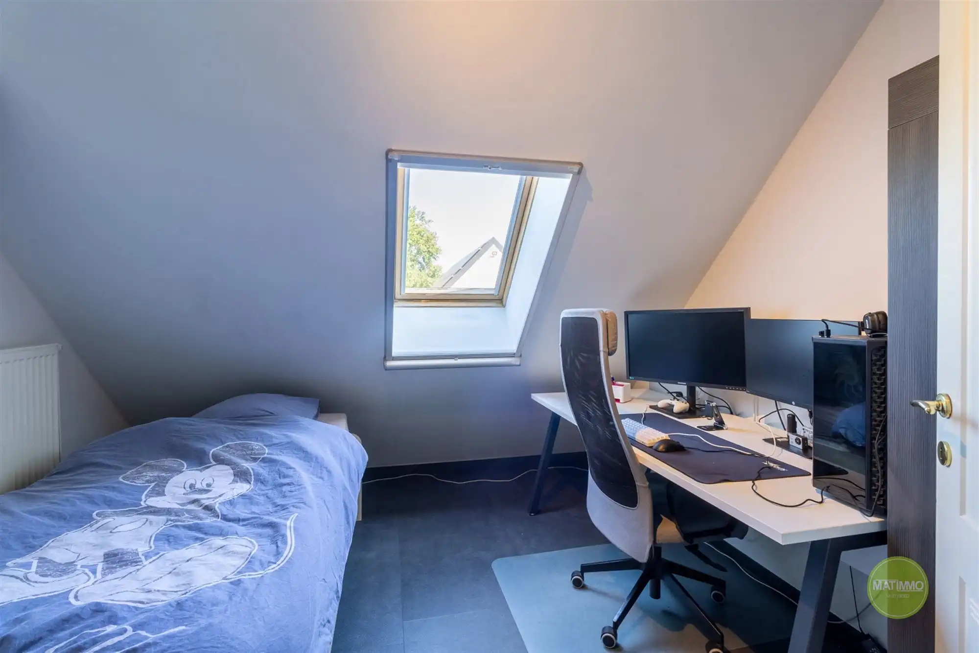 Instapklare gezinswoning met magazijn, zwembad en poolhouse  foto 19