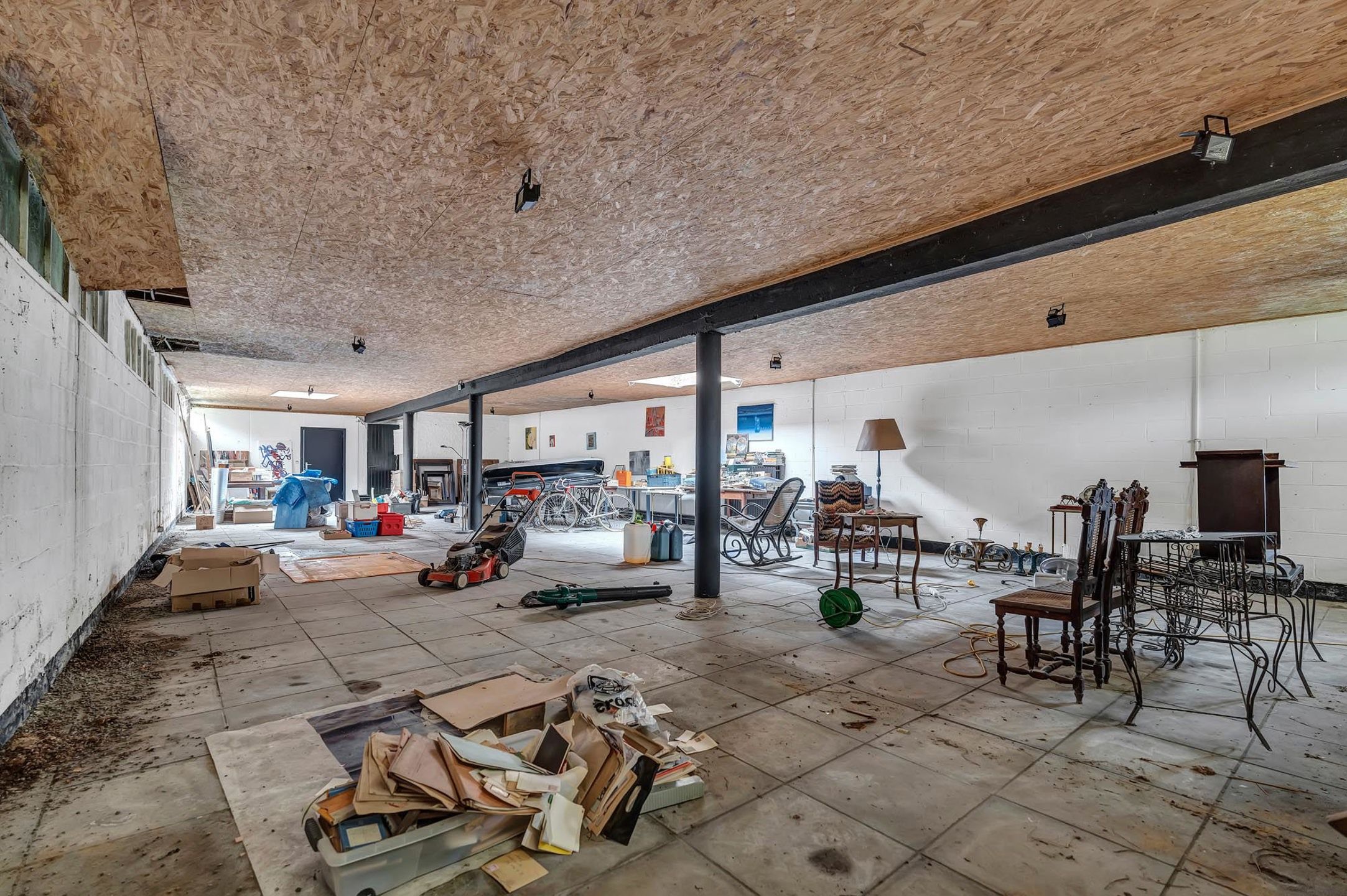 Te renoveren woning met opslagruimte/handelspand van 290 m² foto 30