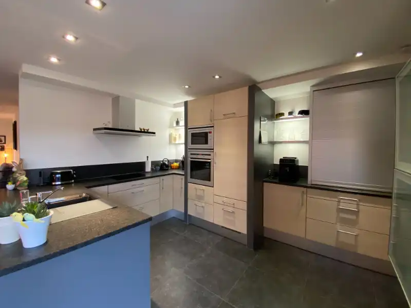 Luxueus en ruim duplex-appartement met 3 slpks en terras + parking foto 7