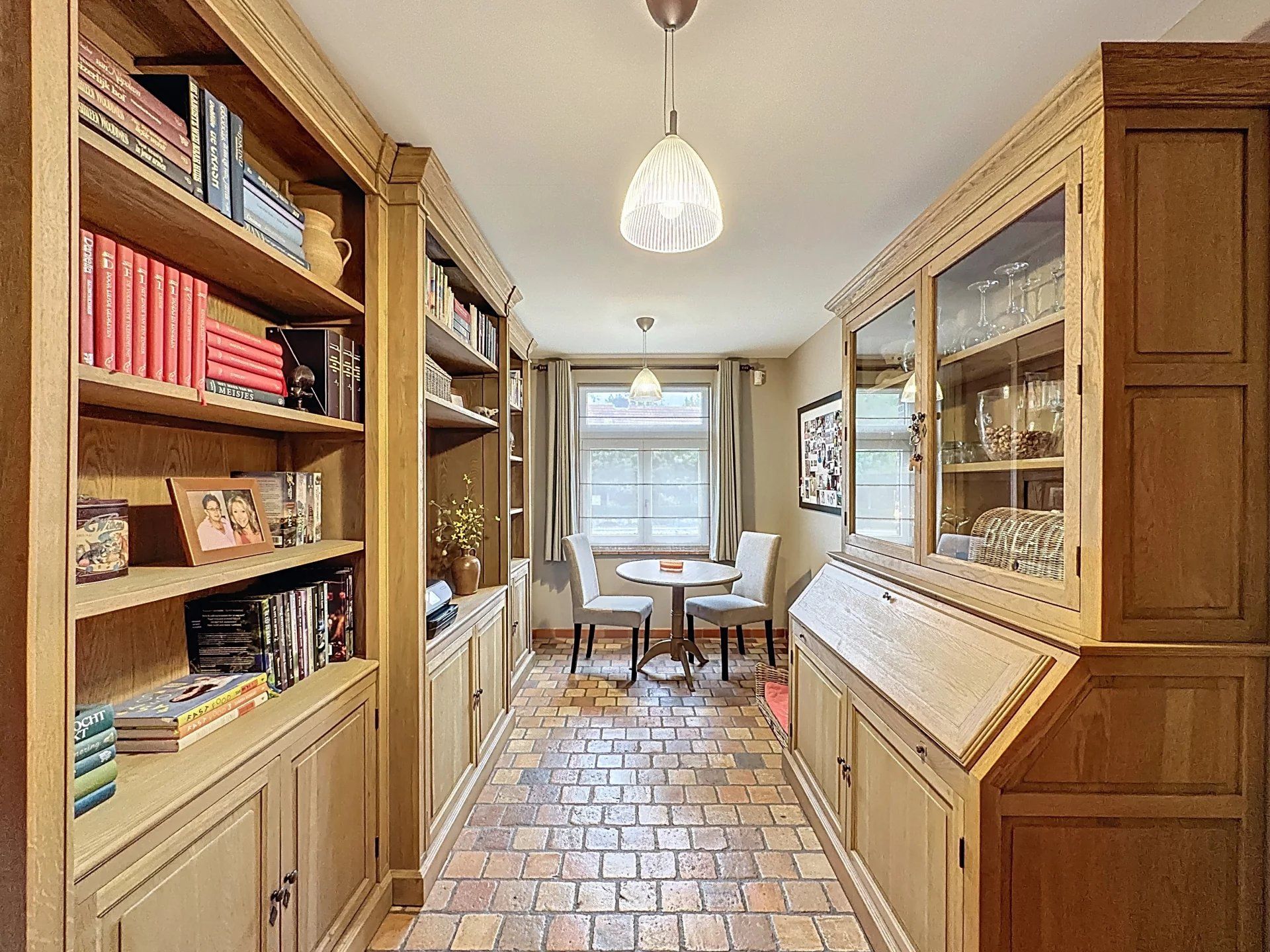 Zeer verzorgde landelijke woning op prachtig perceel met 3 slaapkamers en 2 badkamers. foto 14