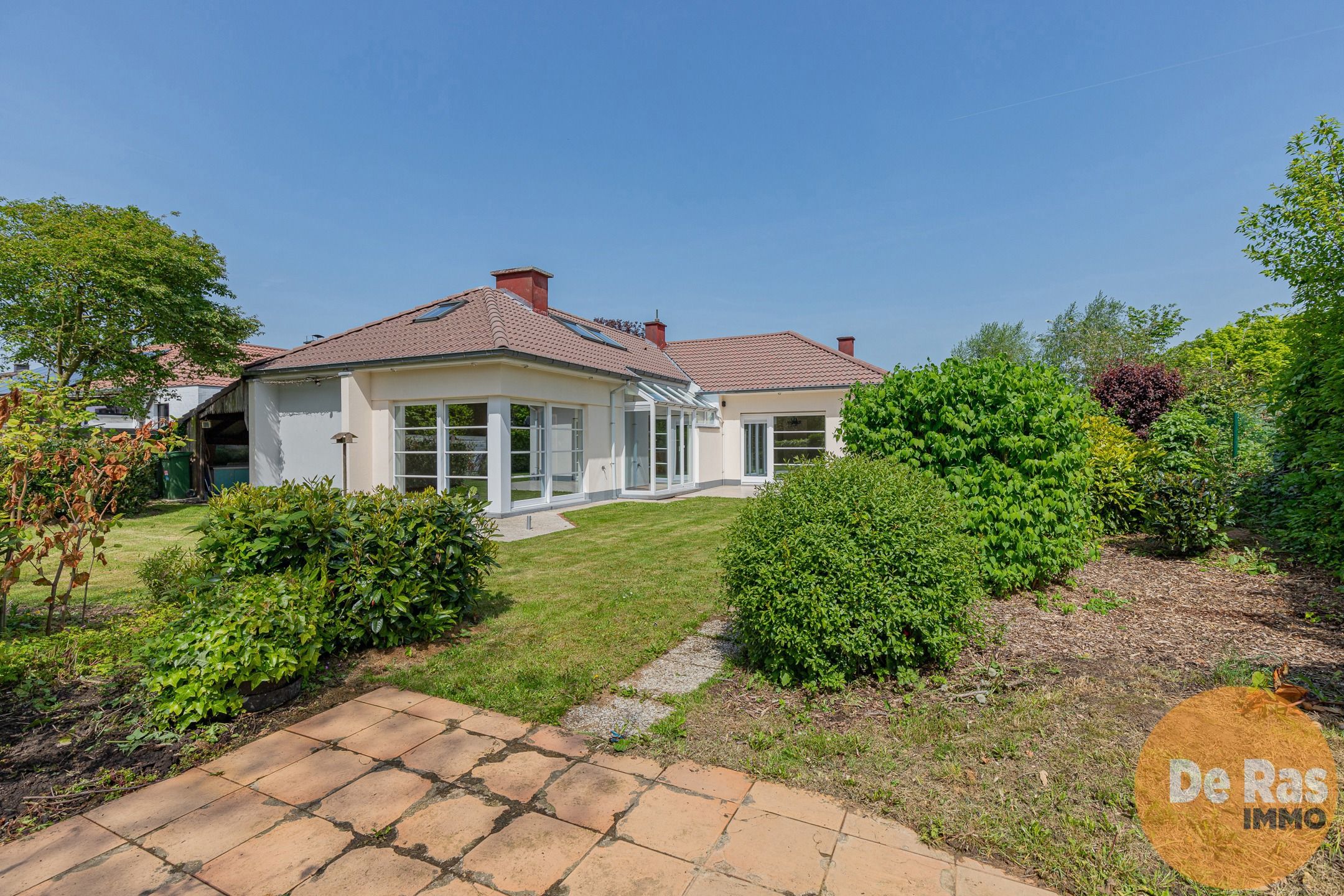 Hoofdfoto van de publicatie: GIJZEGEM - Instapklare bungalow met 4 slpks in rustige buurt
