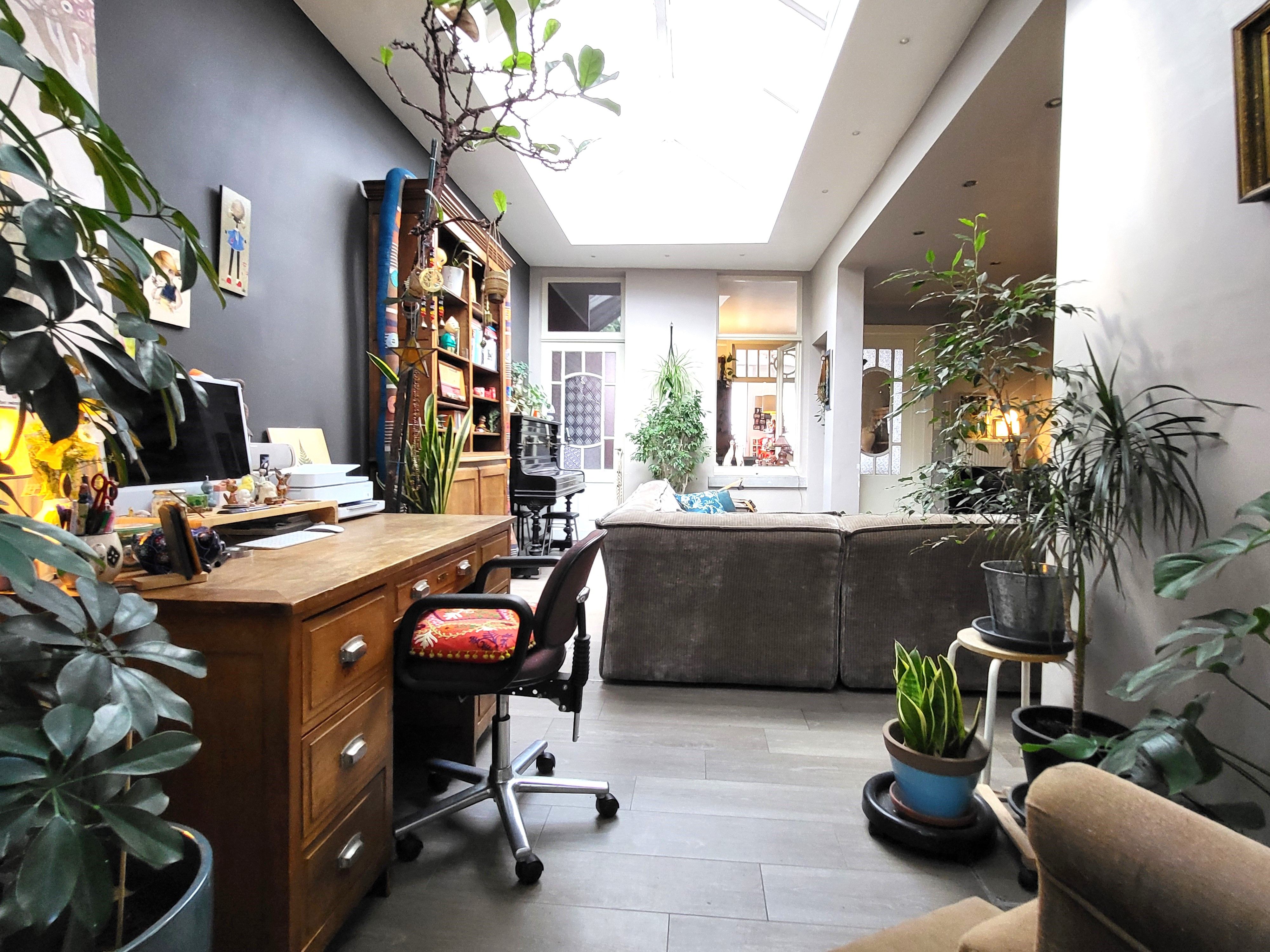 Prachtig gerenoveerde burgerwoning op wandelafstand van het centrum met zuidgerichte tuin.  foto 11