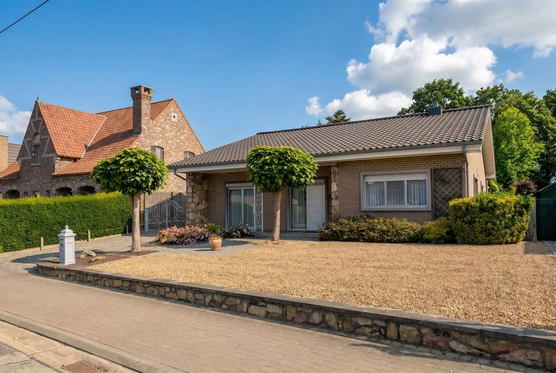 Hoofdfoto van de publicatie: Vrijstaande woning op een perceel van 9a 23ca in Val-Meer