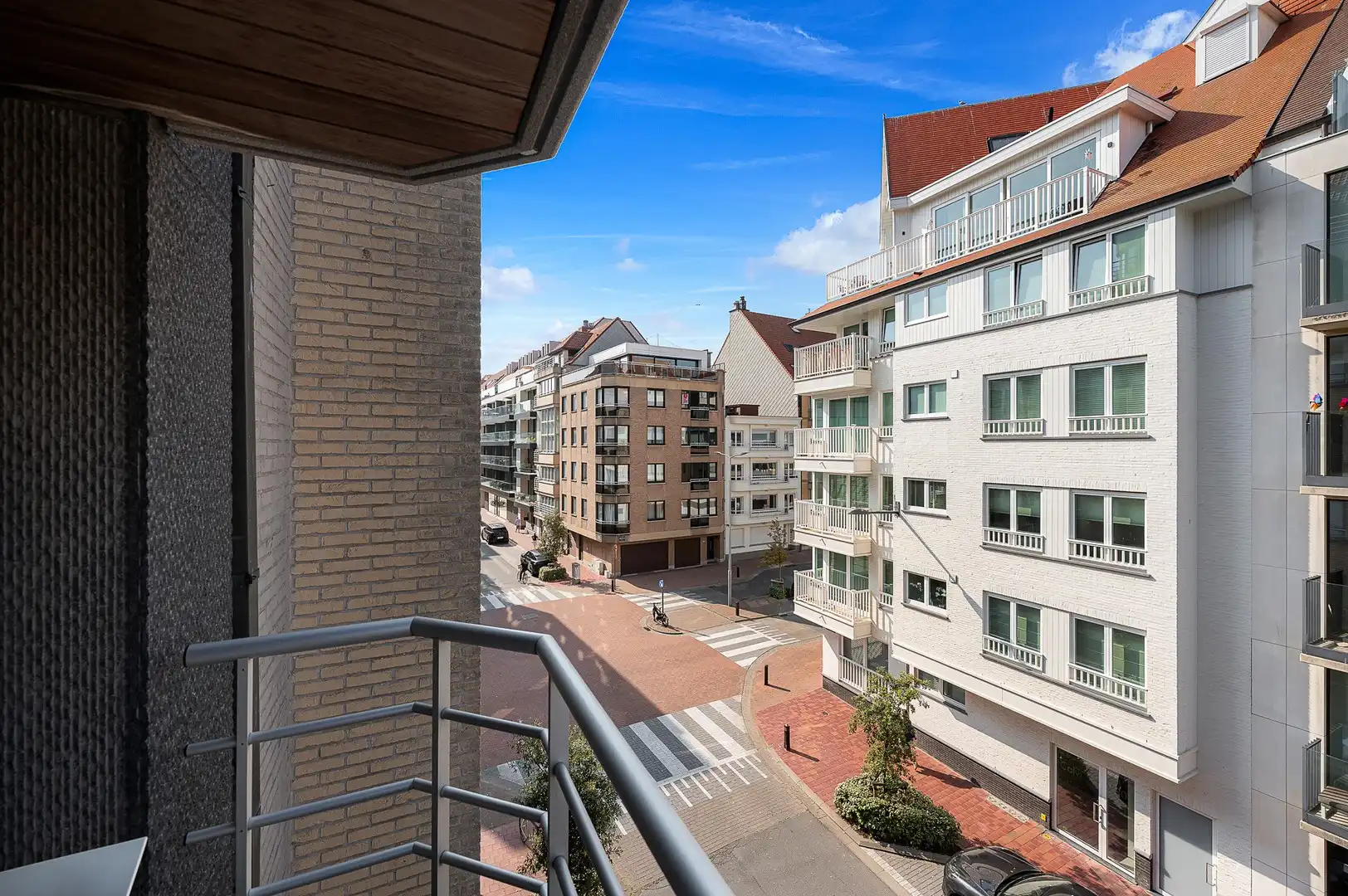 Instapklaar 2-slaapkamerappartement met terras op gegeerde locatie in Knokke. foto 29