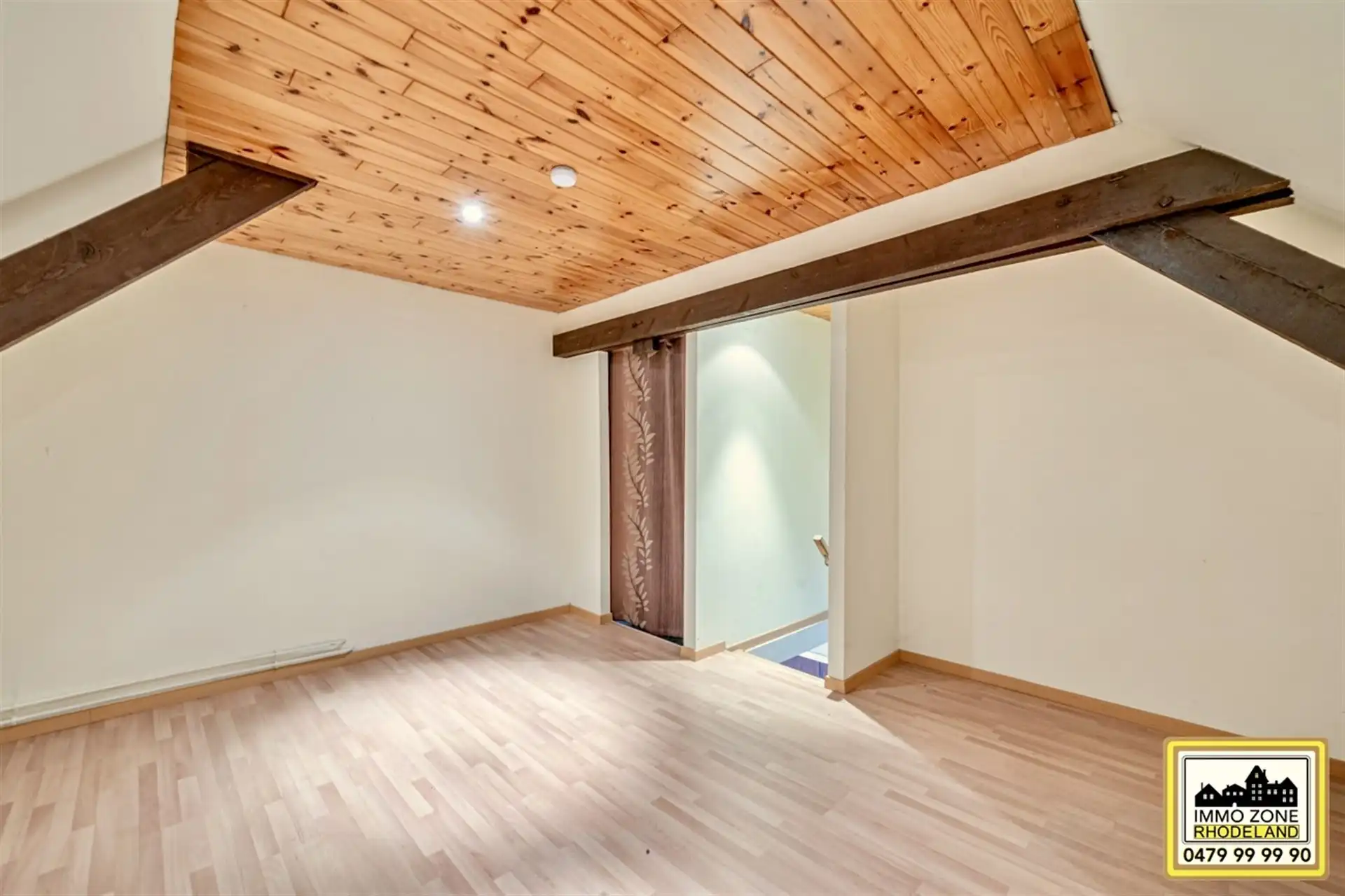 Schitterende halfopen woning met 3 slpks, 2 bdks en tuin foto 24