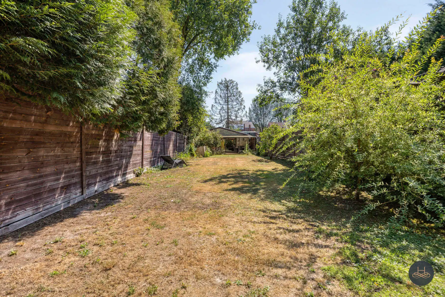 Veelzijdige halfopen bebouwing met woonstudio in de tuin foto 31
