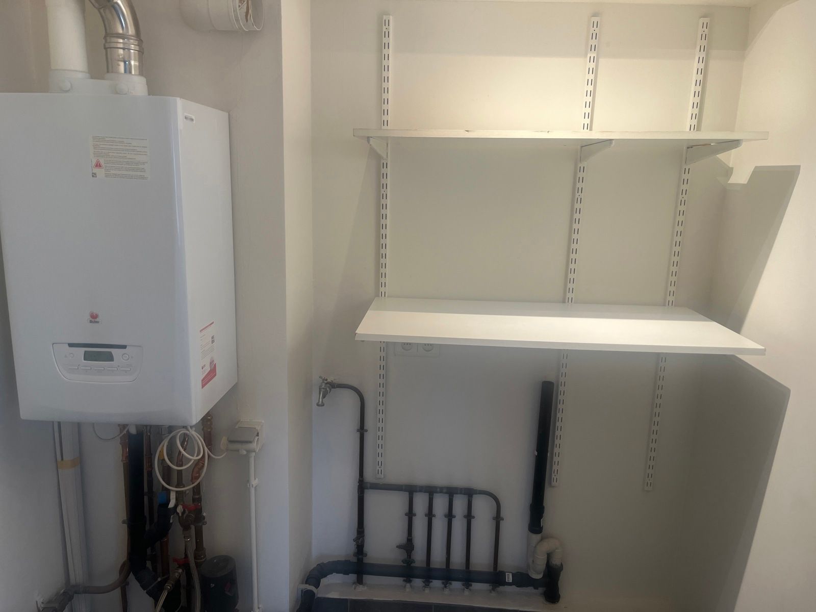 Appartement met lift, terras, garagebox en autostaanplaats foto 6