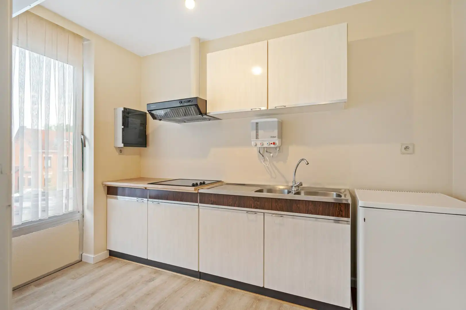 Ruim appartement op tweede verdieping foto 4